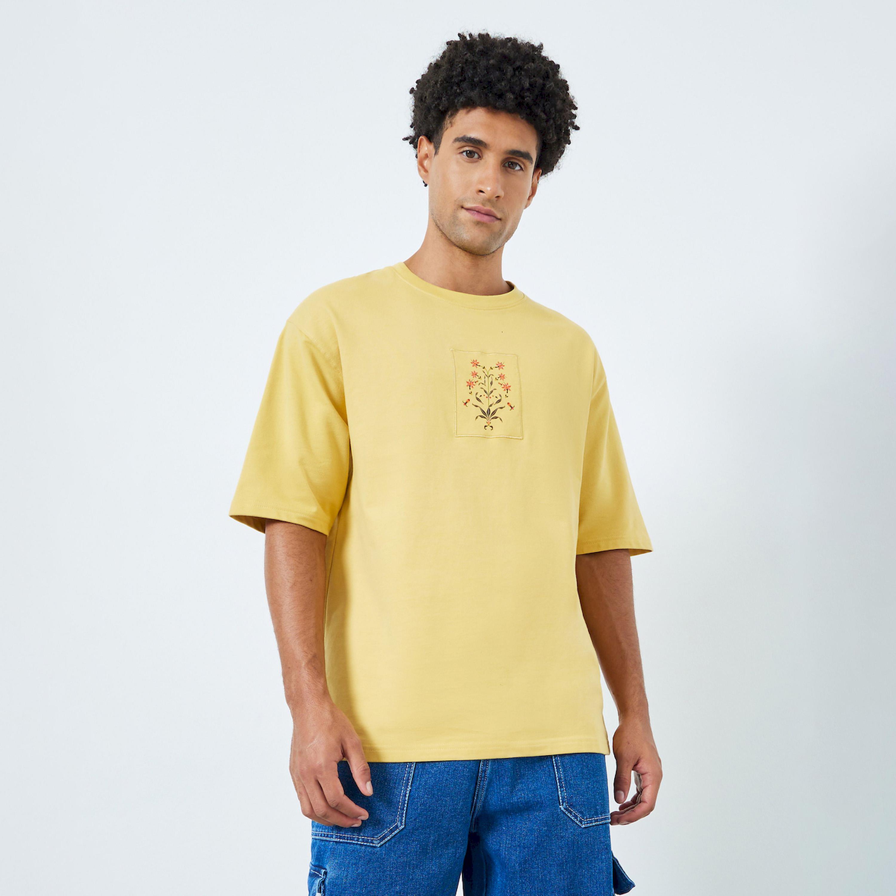 تيشيرت واسع بطبعة زهور بارزة-men-clothing-tshirtsandpolos-tshirts-image-1