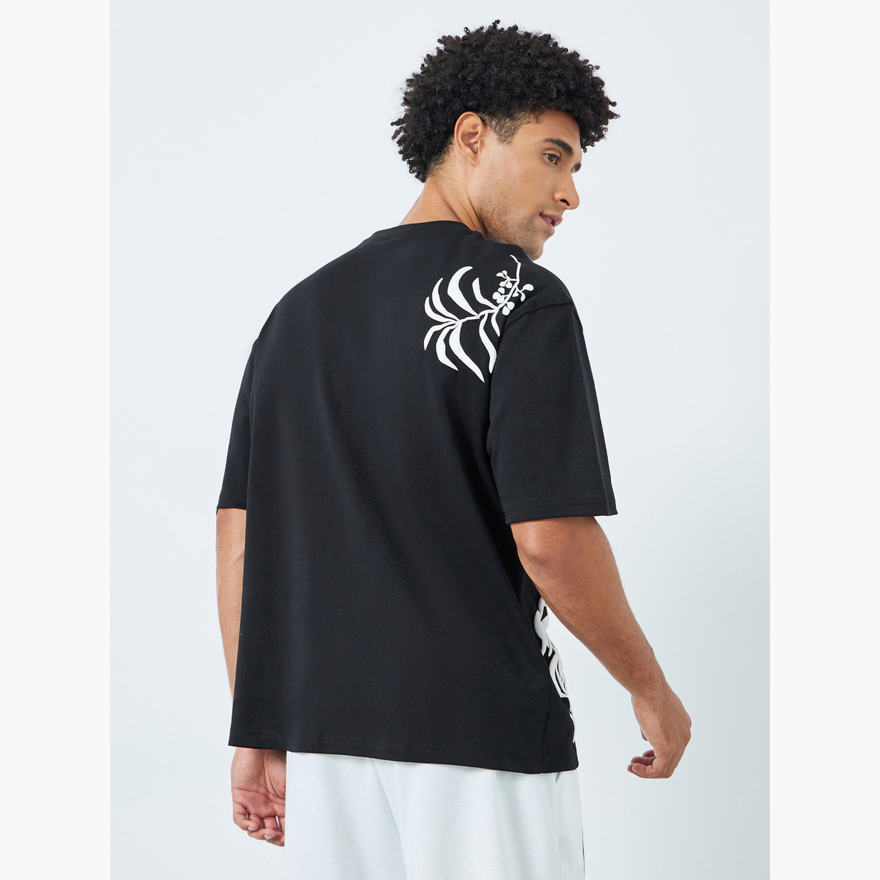 تيشيرت واسع بطبعة أوراق شجر جرافيك-men-clothing-tshirtsandpolos-polos-image-4