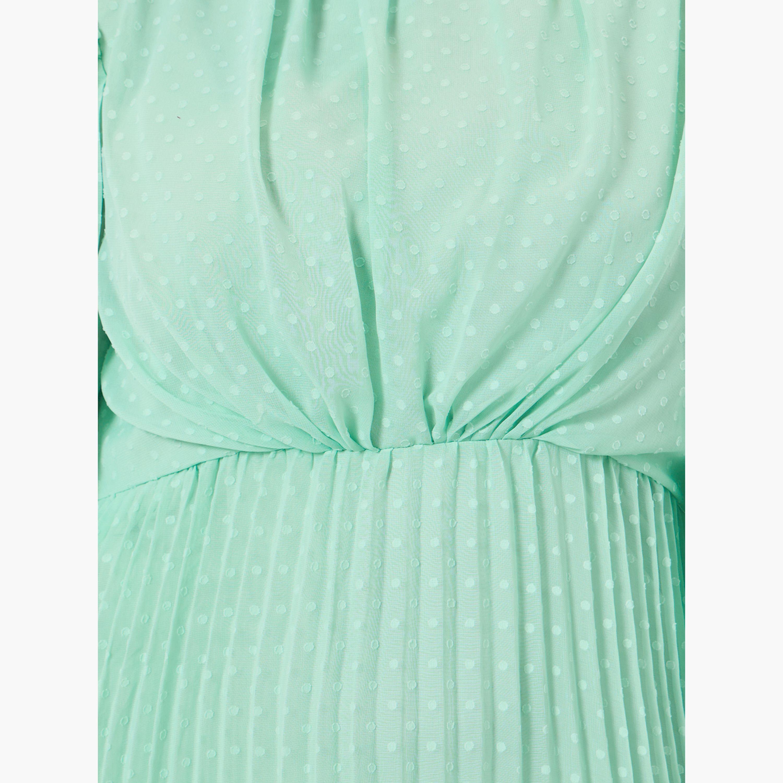 Styli Plus Size Green Pleated A-Line Maxi Dress-women-clothing-dresses-image-5