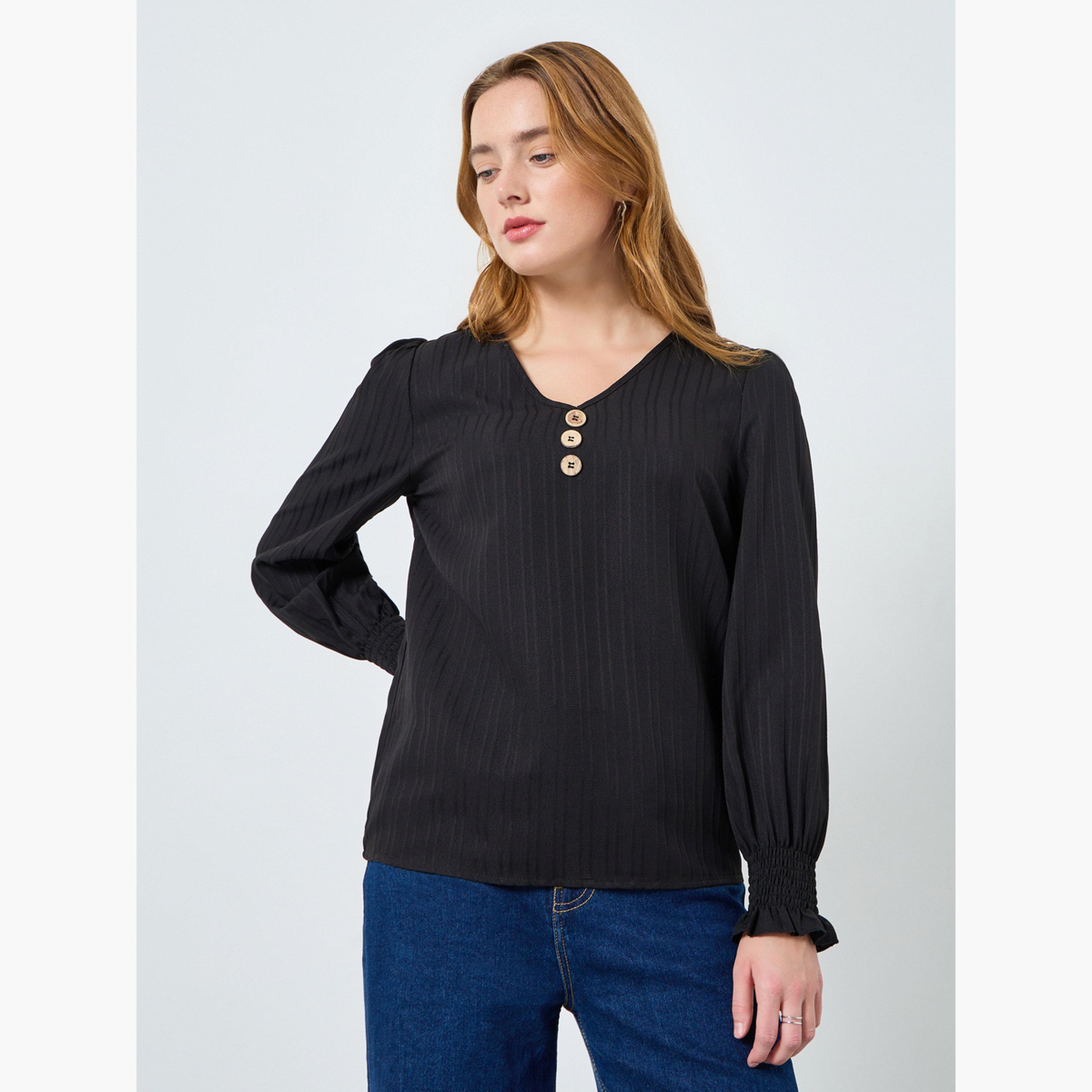 بلوزة بأكمام طويلة بتفاصيل أزرار ونسيج بارز-women-clothing-shirtsandblouses-blouses-image-1