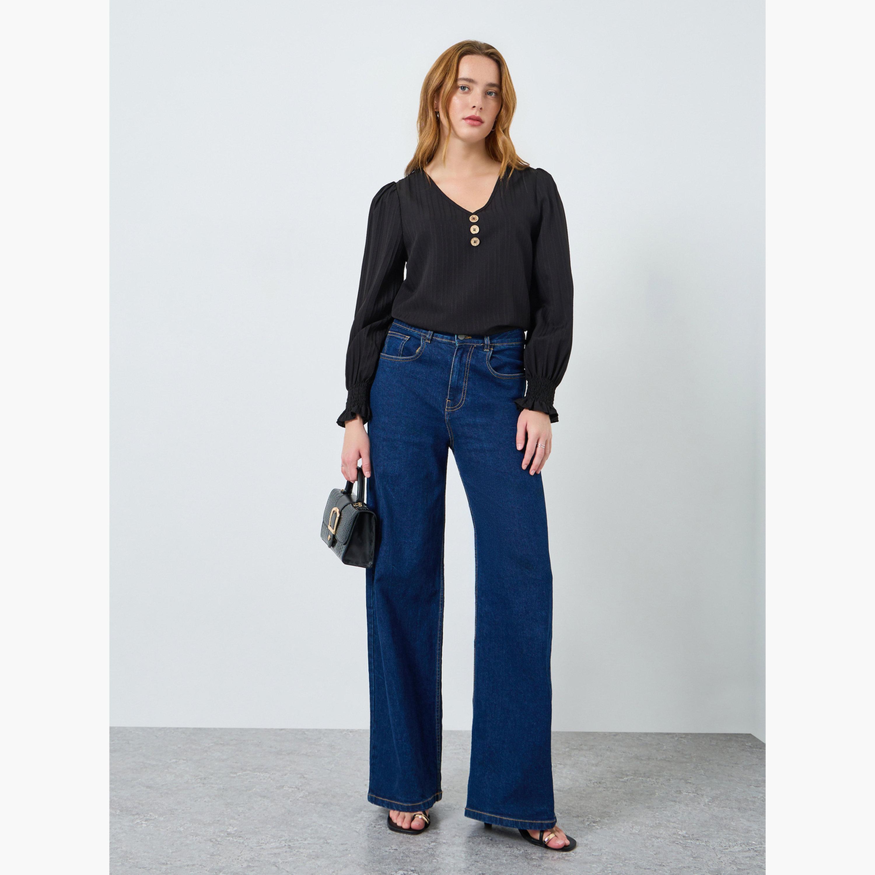 بلوزة بأكمام طويلة بتفاصيل أزرار ونسيج بارز-women-clothing-shirtsandblouses-blouses-image-2