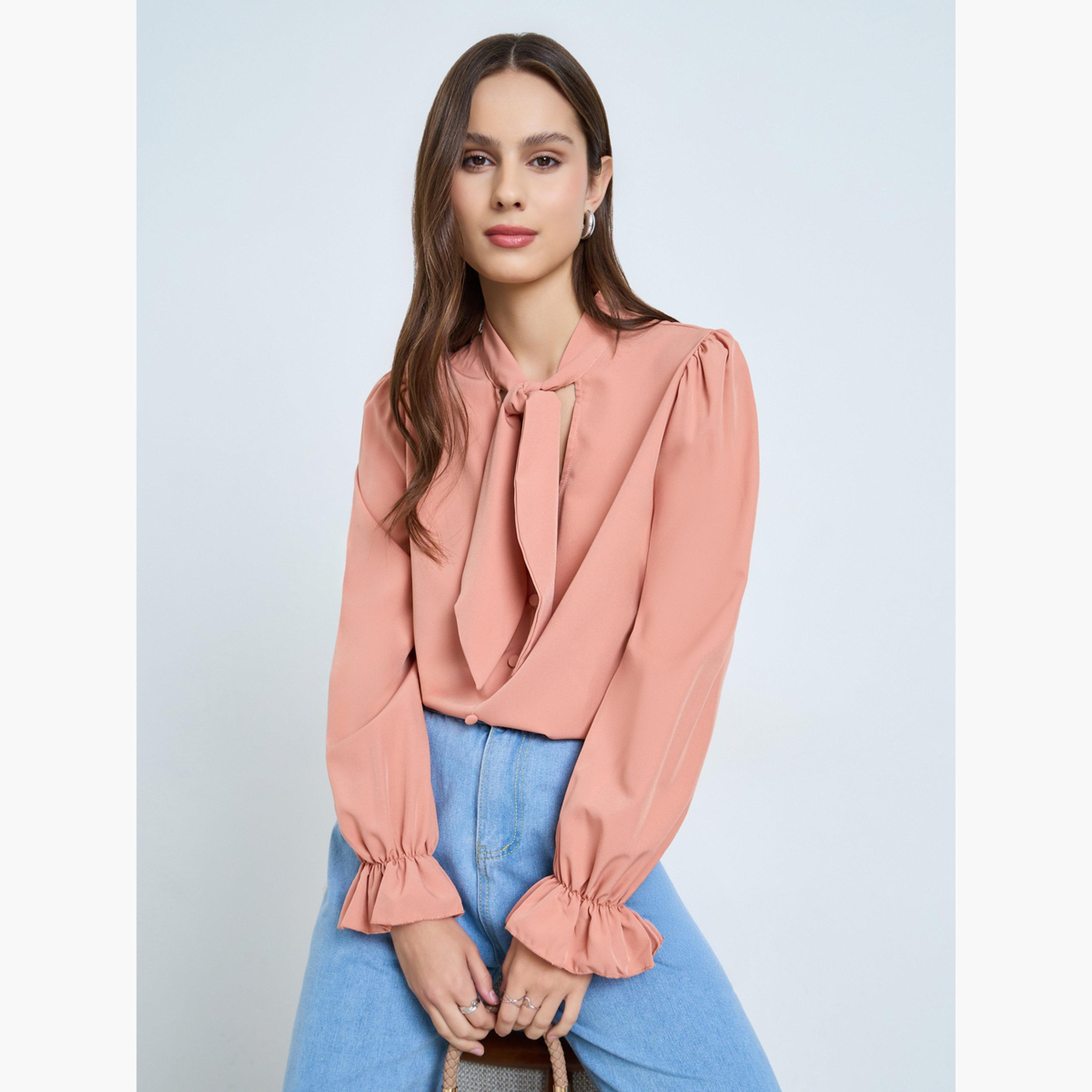 تيك تو - بلوزة نسائية بأكمام طويلة ورقبة مربوطة لون نود-women-clothing-shirtsandblouses-blouses-image-1