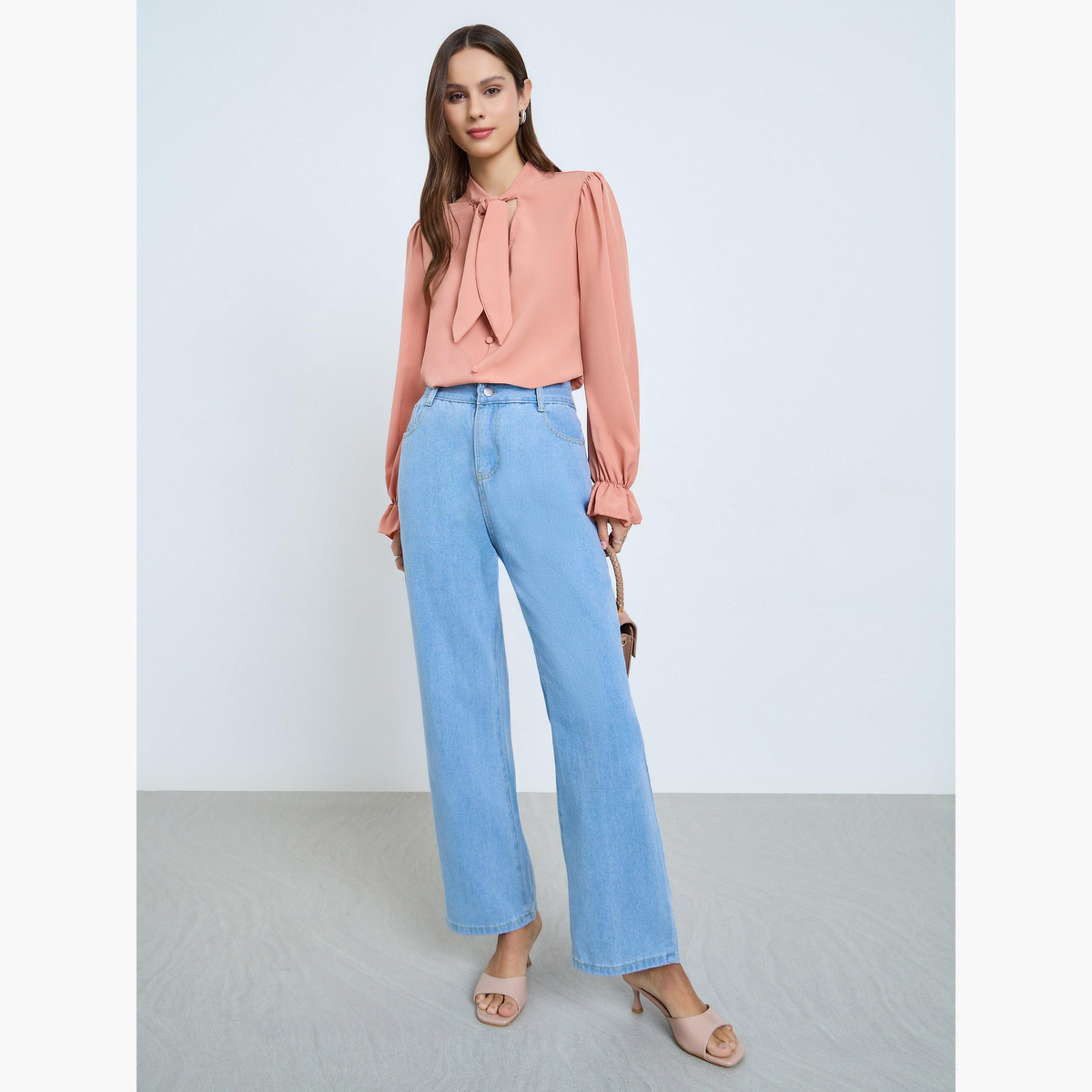 تيك تو - بلوزة نسائية بأكمام طويلة ورقبة مربوطة لون نود-women-clothing-shirtsandblouses-blouses-image-2