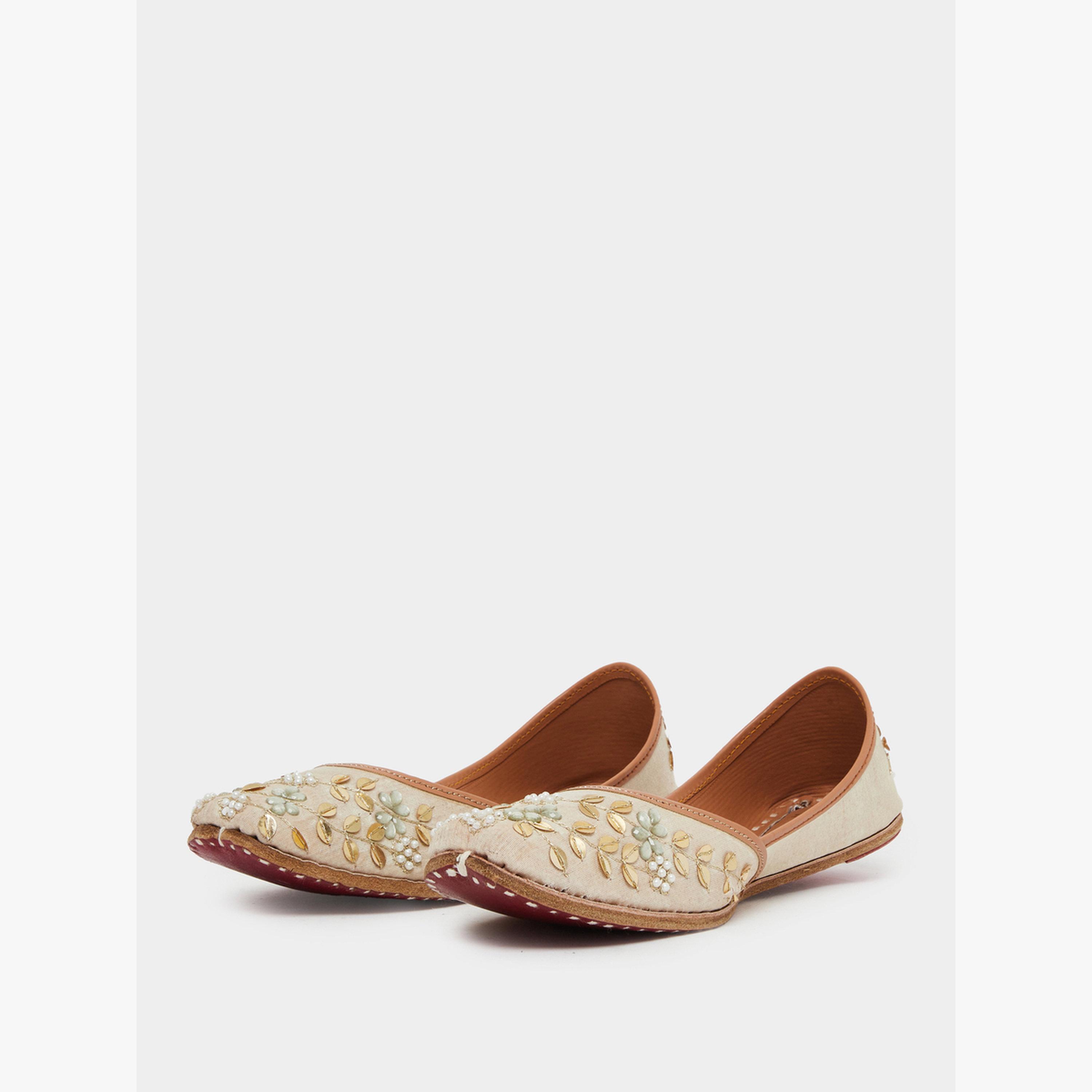 حذاء جوتي فلات بتفاصيل مُطرّزة-women-shoes-flats-ballerinas-image-1