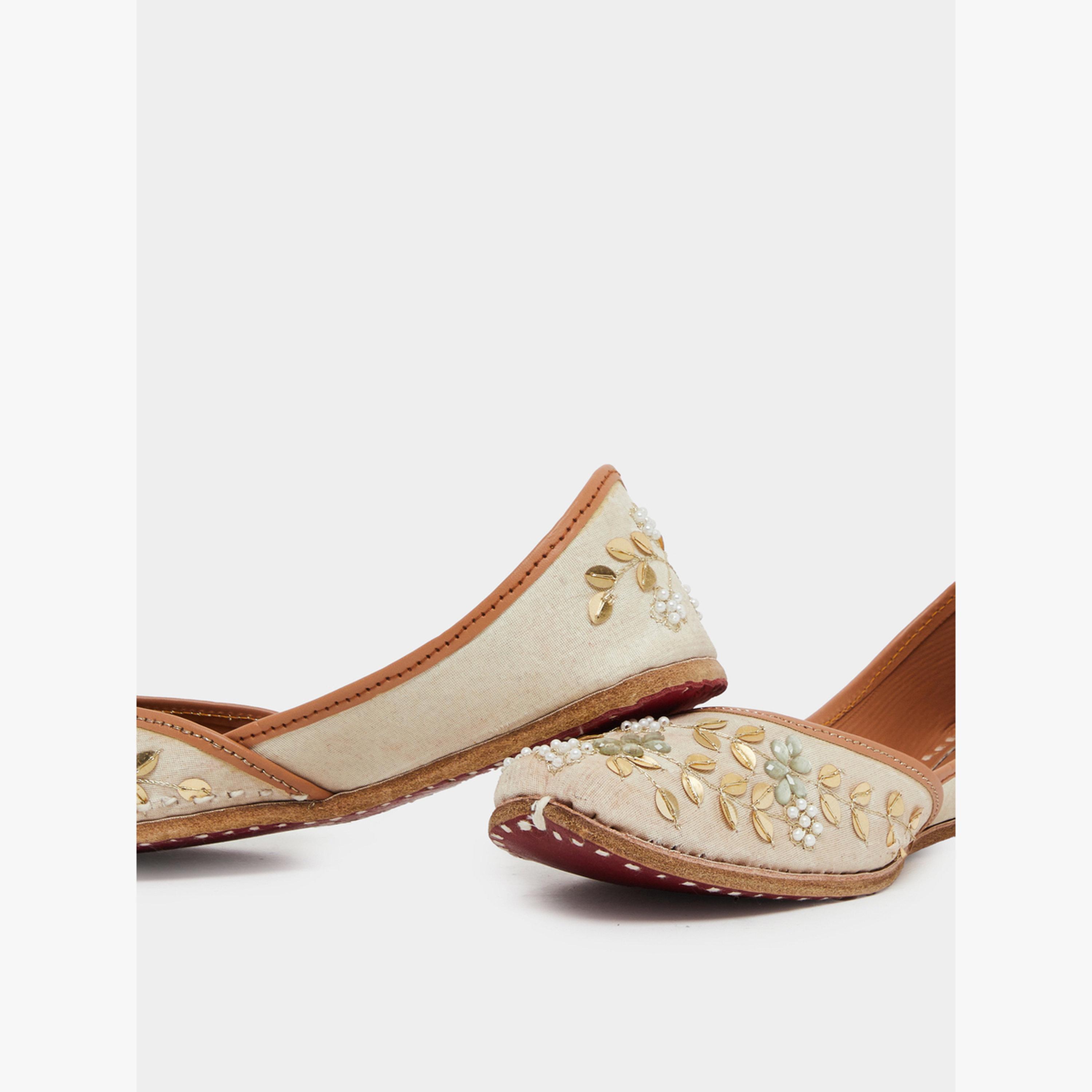 حذاء جوتي فلات بتفاصيل مُطرّزة-women-shoes-flats-ballerinas-image-4