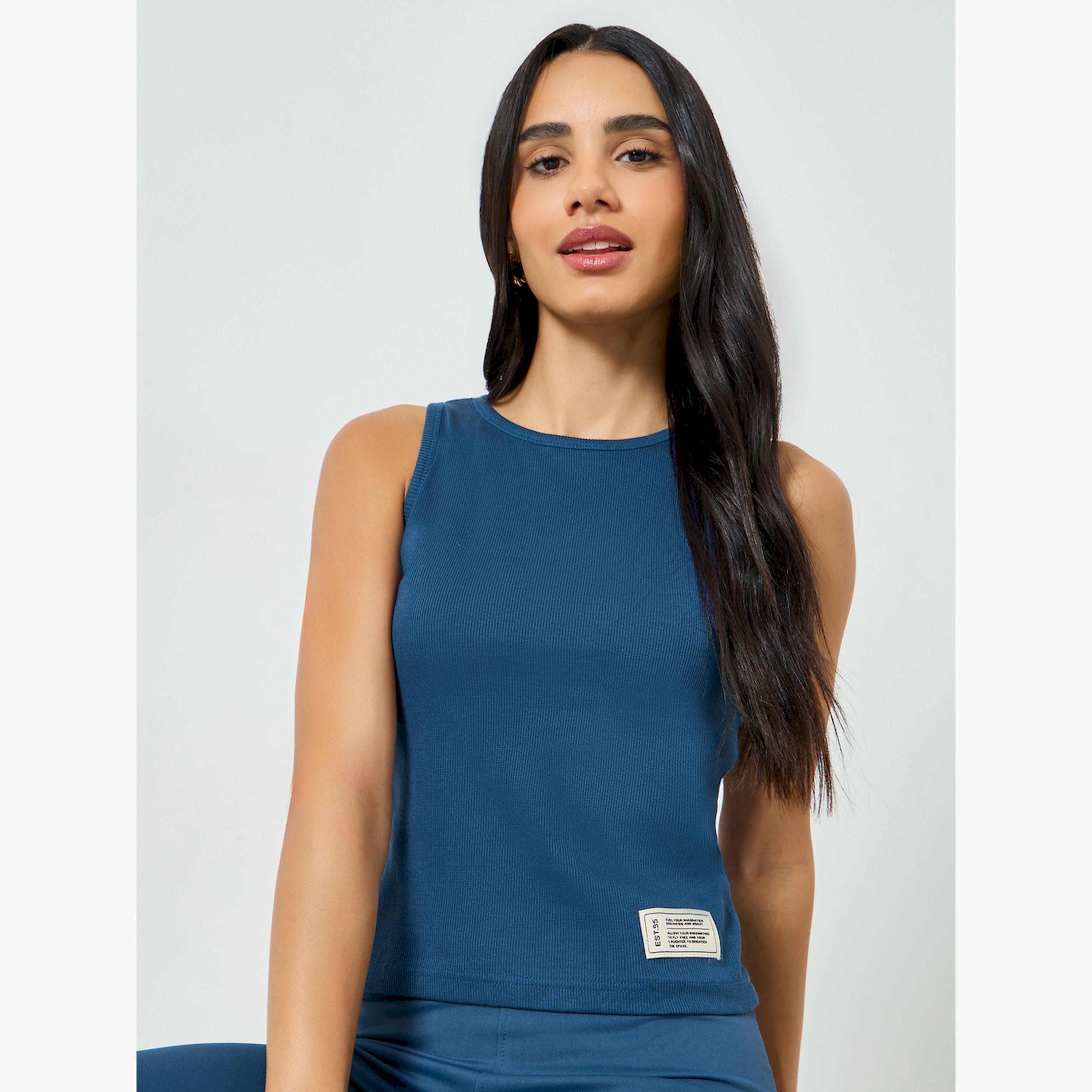 تيشيرت مضلع ضيق وتفاصيل شعار-women-clothing-tshirts-image-3