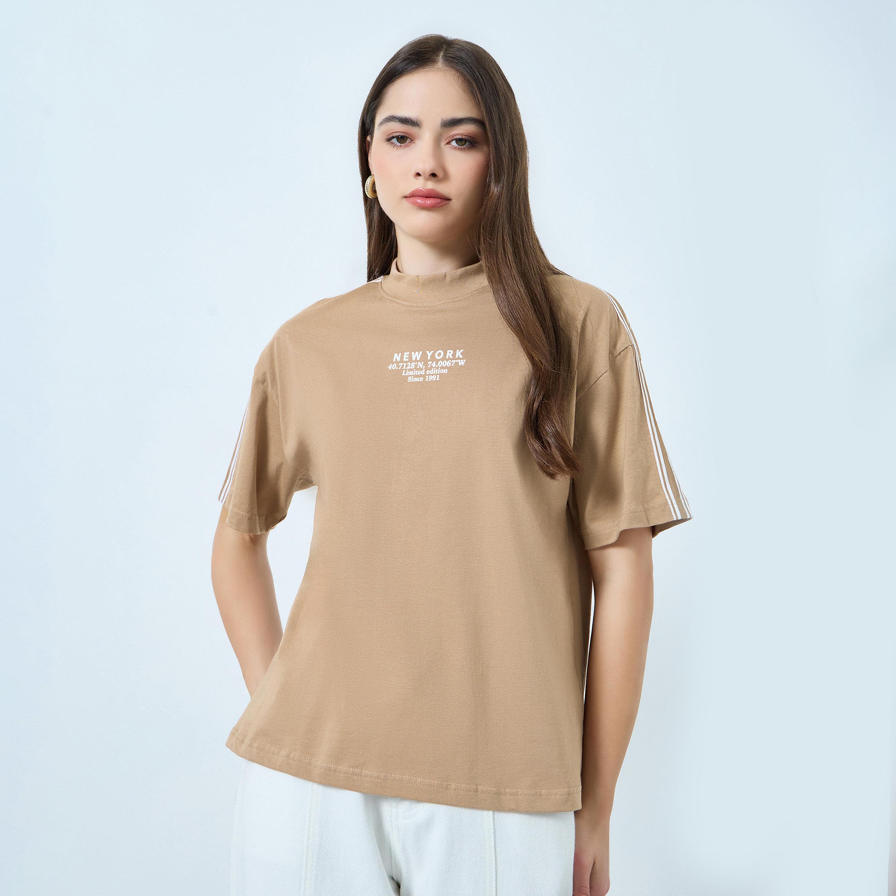 تيشيرت قطن بقصة واسعة وتفاصيل شريط-women-clothing-tshirts-image-1