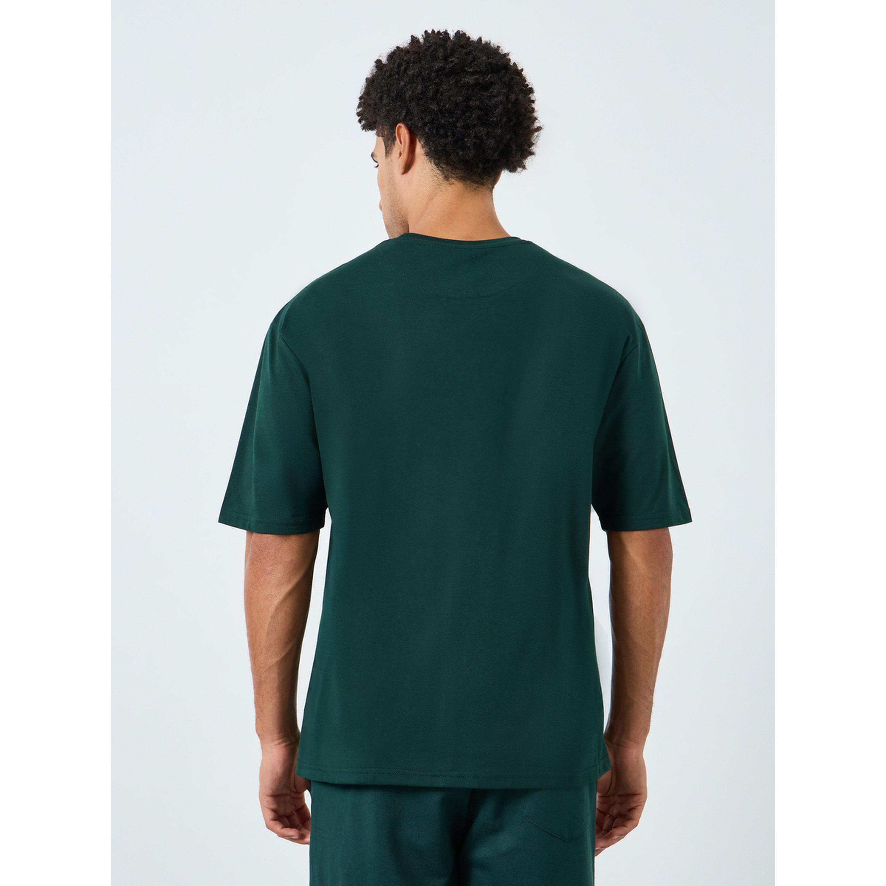 تيشيرت بمقاس كبير بطبعة جرافيك-men-clothing-tshirtsandpolos-tshirts-image-5