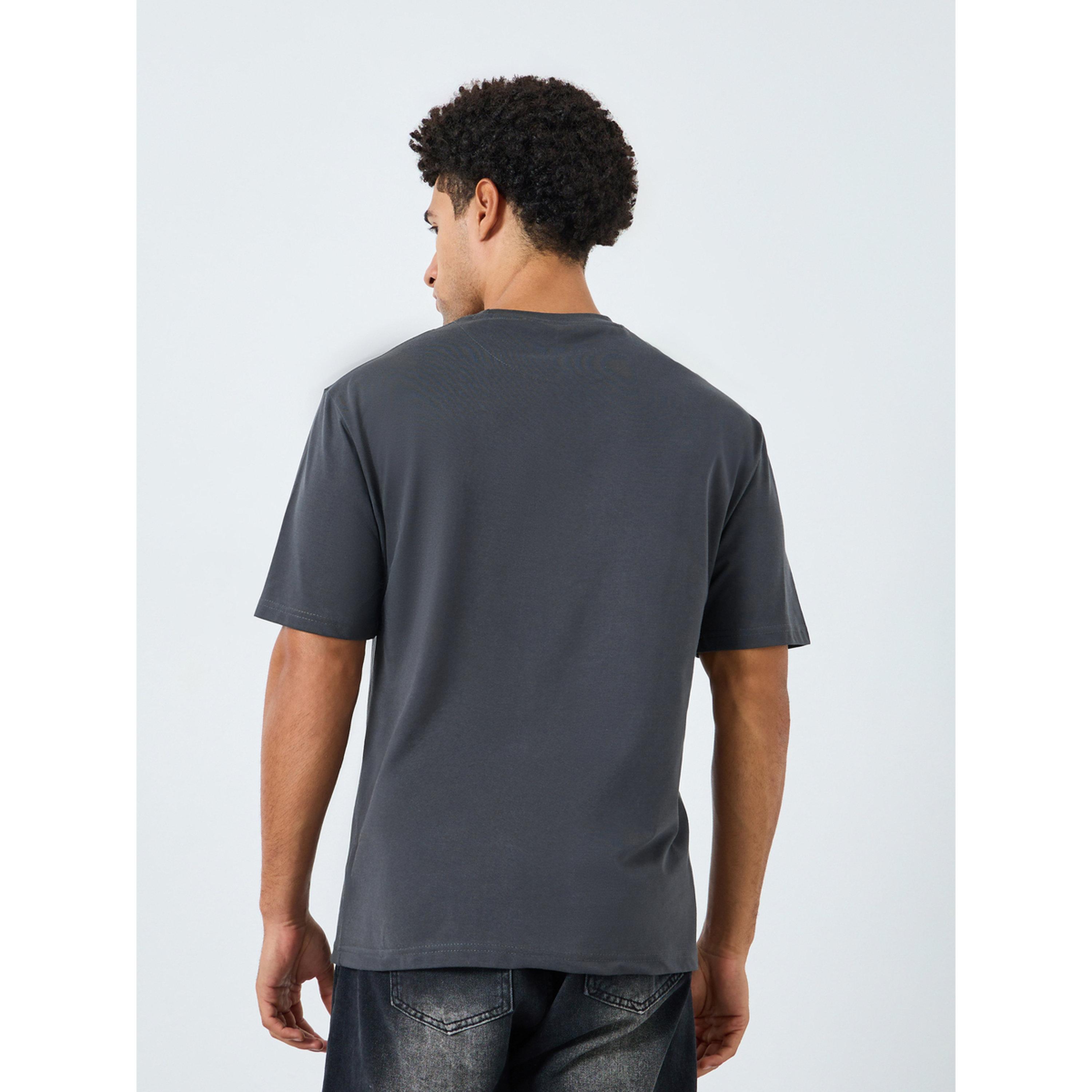تيشيرت بمقاس كبير بطبعة جرافيك-men-clothing-tshirtsandpolos-tshirts-image-5