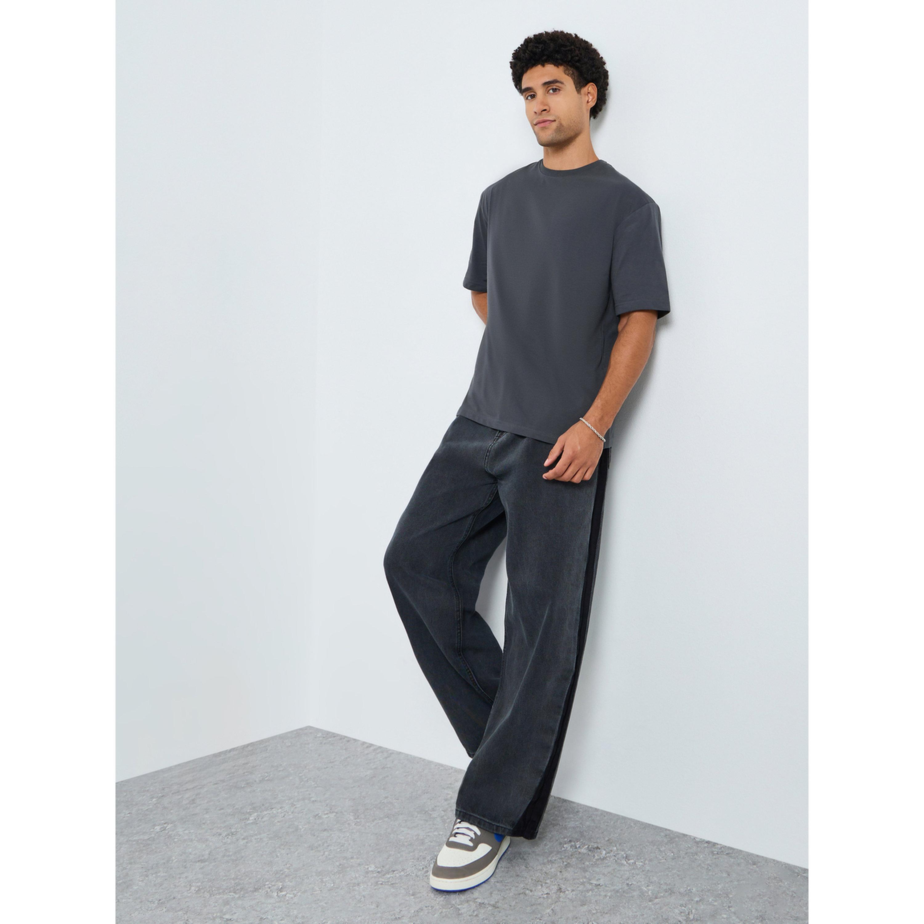 تيشيرت بمقاس كبير بطبعة في الخلف-men-clothing-tshirtsandpolos-tshirts-image-2