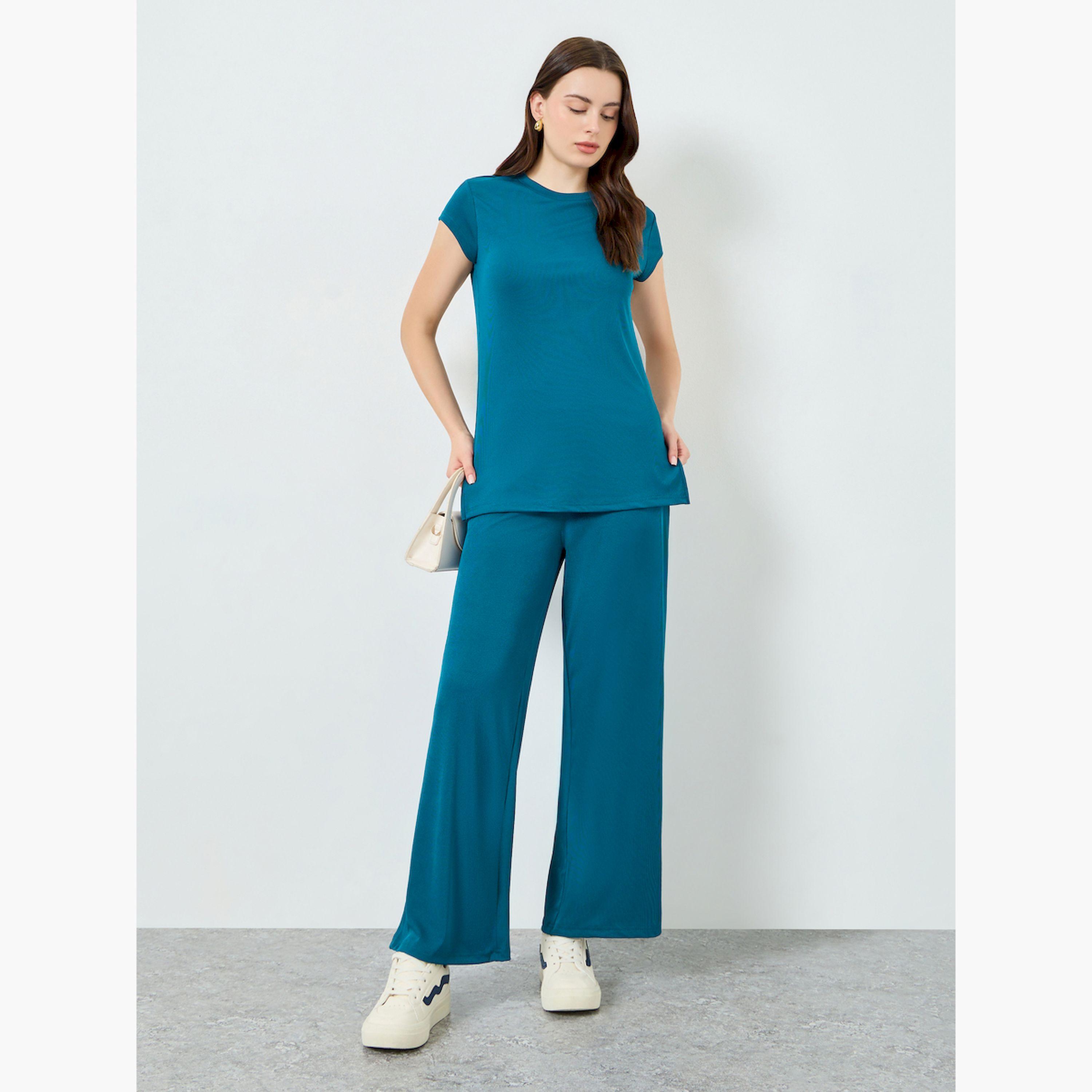 تيشيرت واسع بتفاصيل مُضلعة وأكمام قصيرة-women-clothing-tshirts-image-2