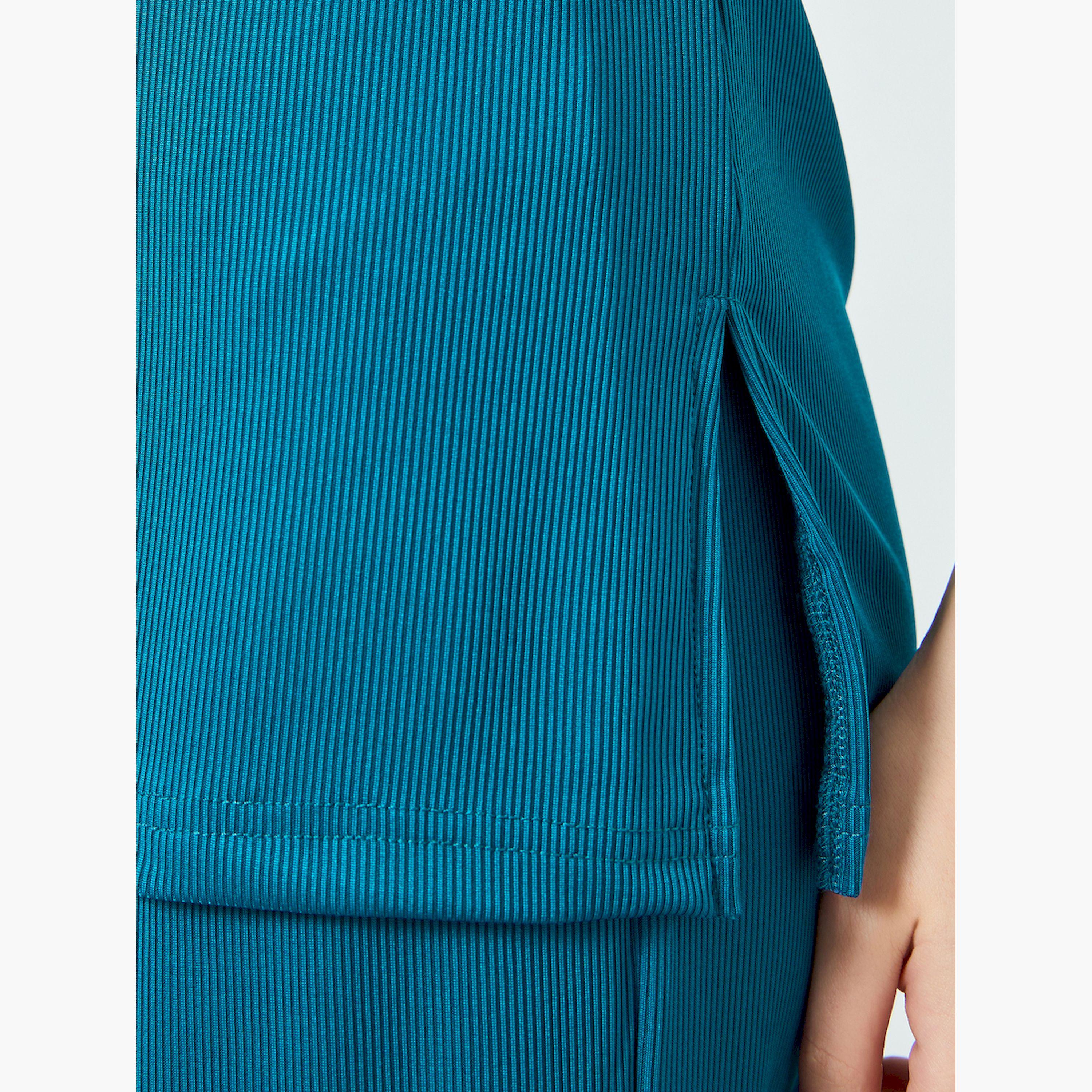 تيشيرت واسع بتفاصيل مُضلعة وأكمام قصيرة-women-clothing-tshirts-image-5
