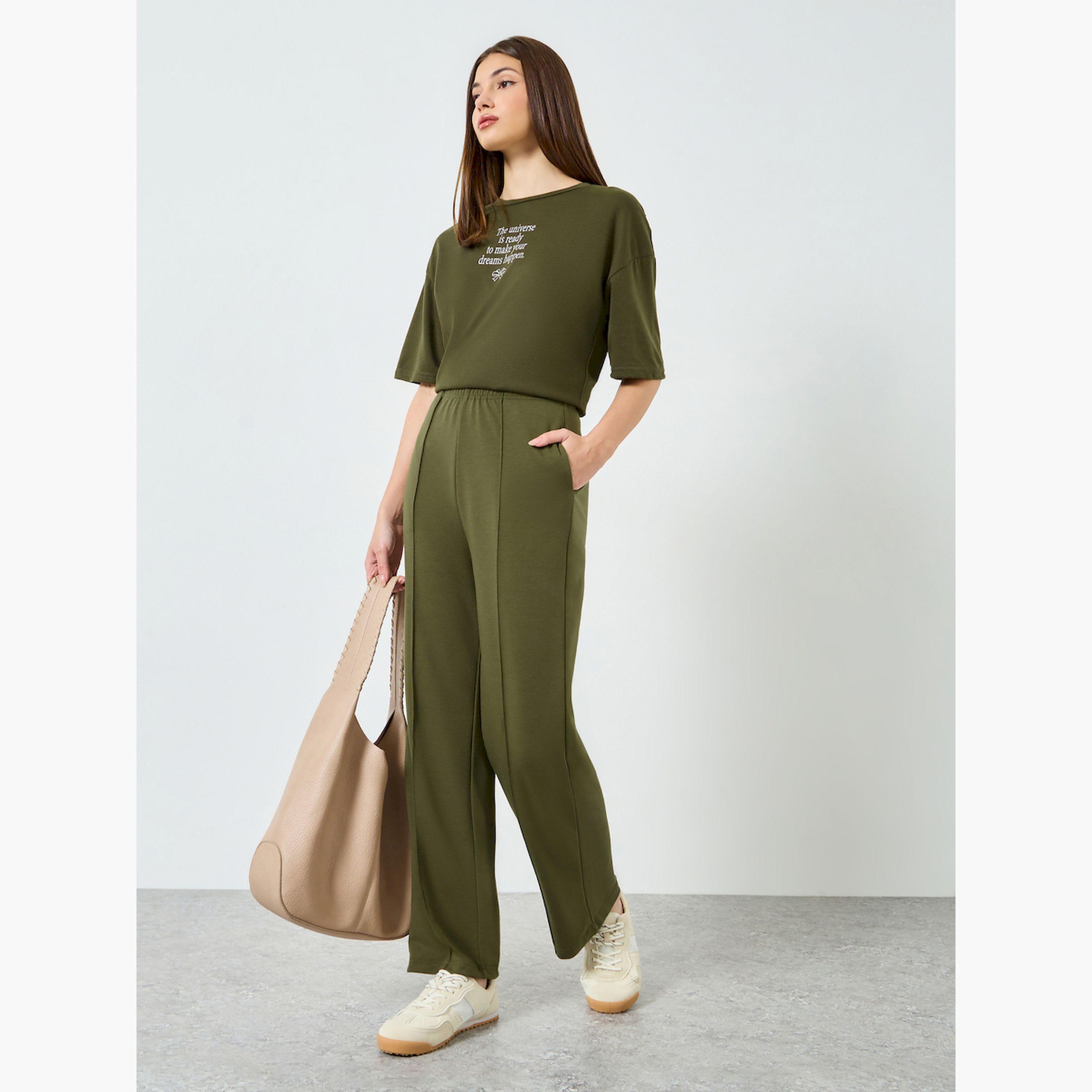 جوغر بأرجل واسعة وتفاصيل محزوزة-women-clothing-bottoms-joggers-image-2