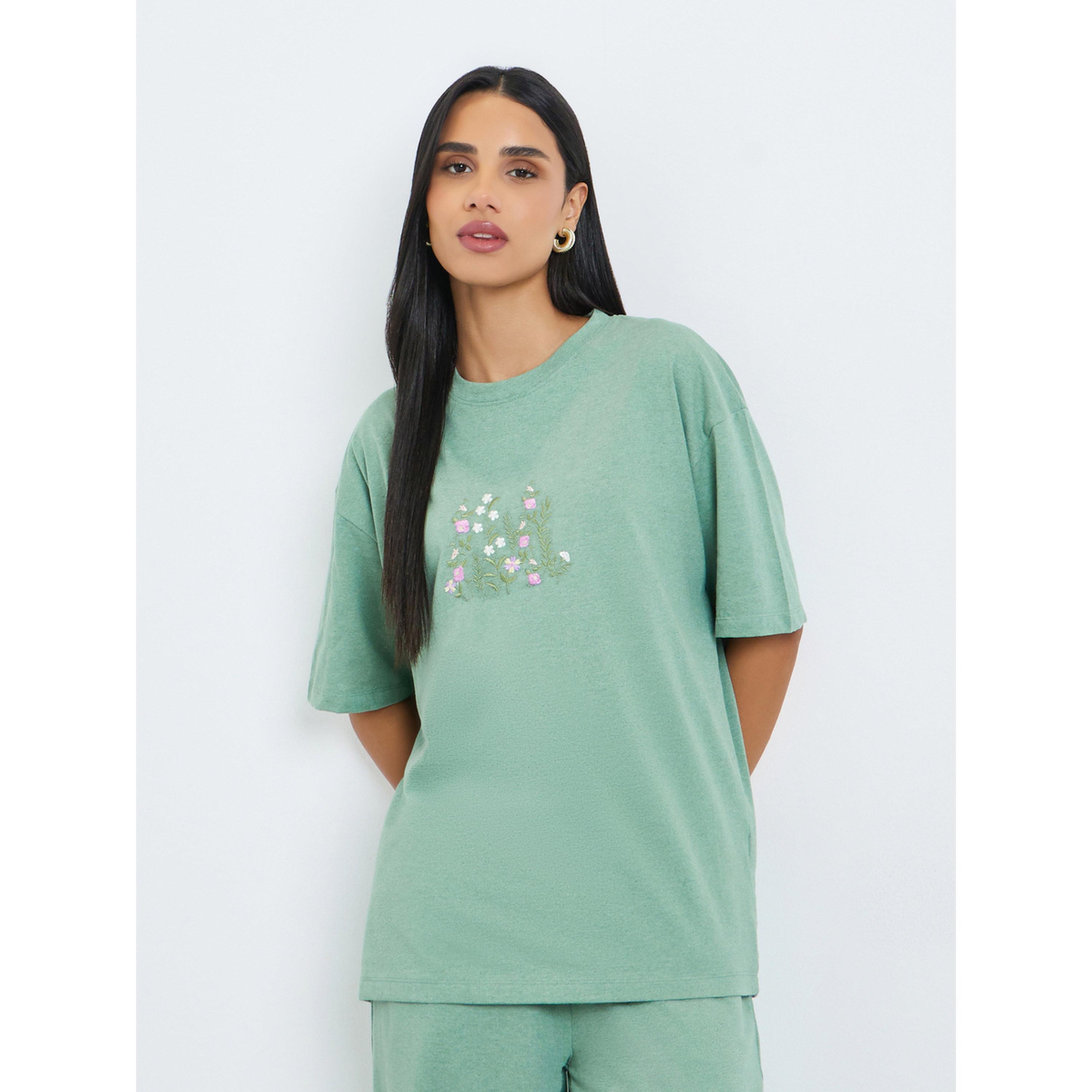 تيشيرت مقاس كبير بتطريز زهور-women-clothing-tshirts-image-1