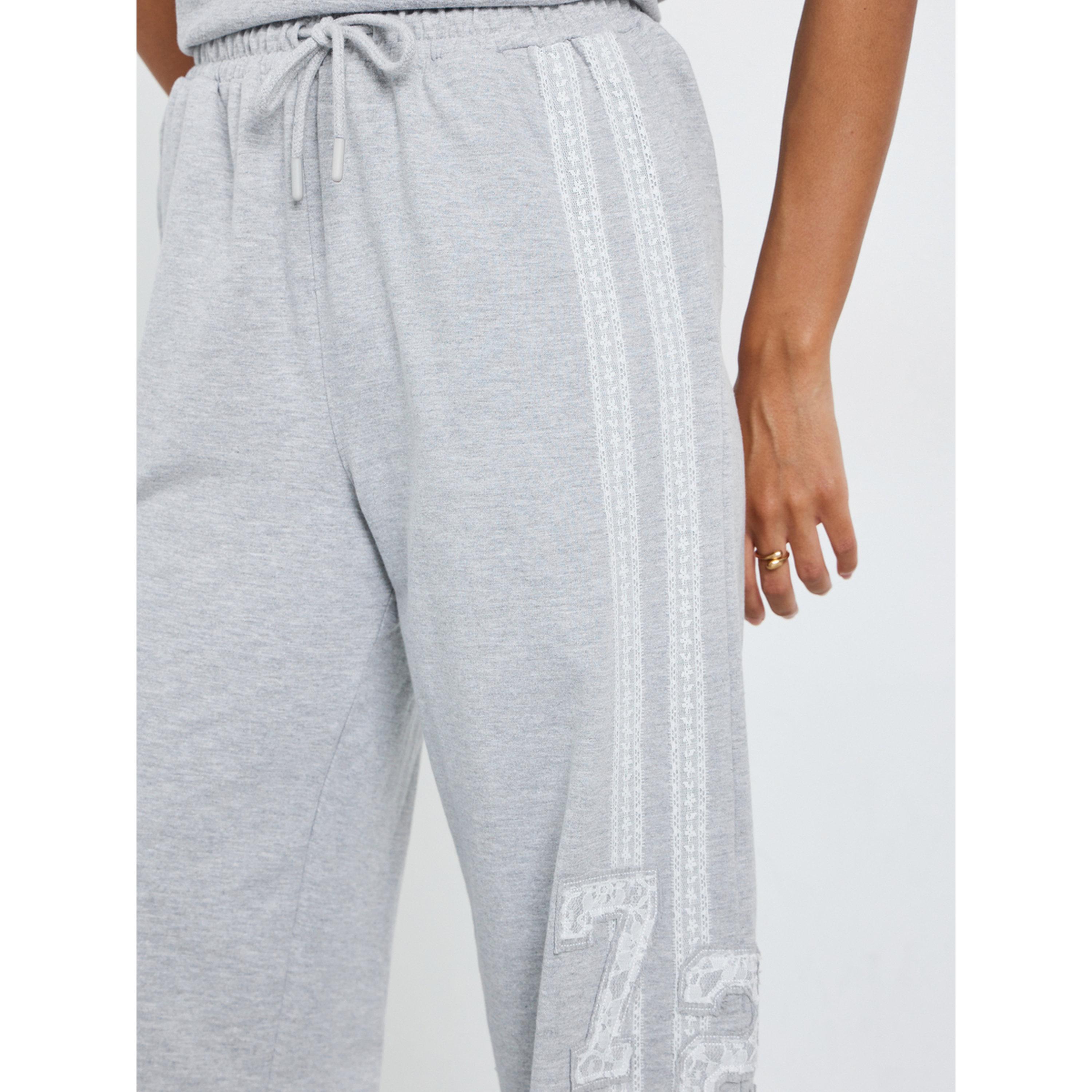 جوغر بأرجل واسعة وتفاصيل دانتيل-women-clothing-bottoms-joggers-image-4