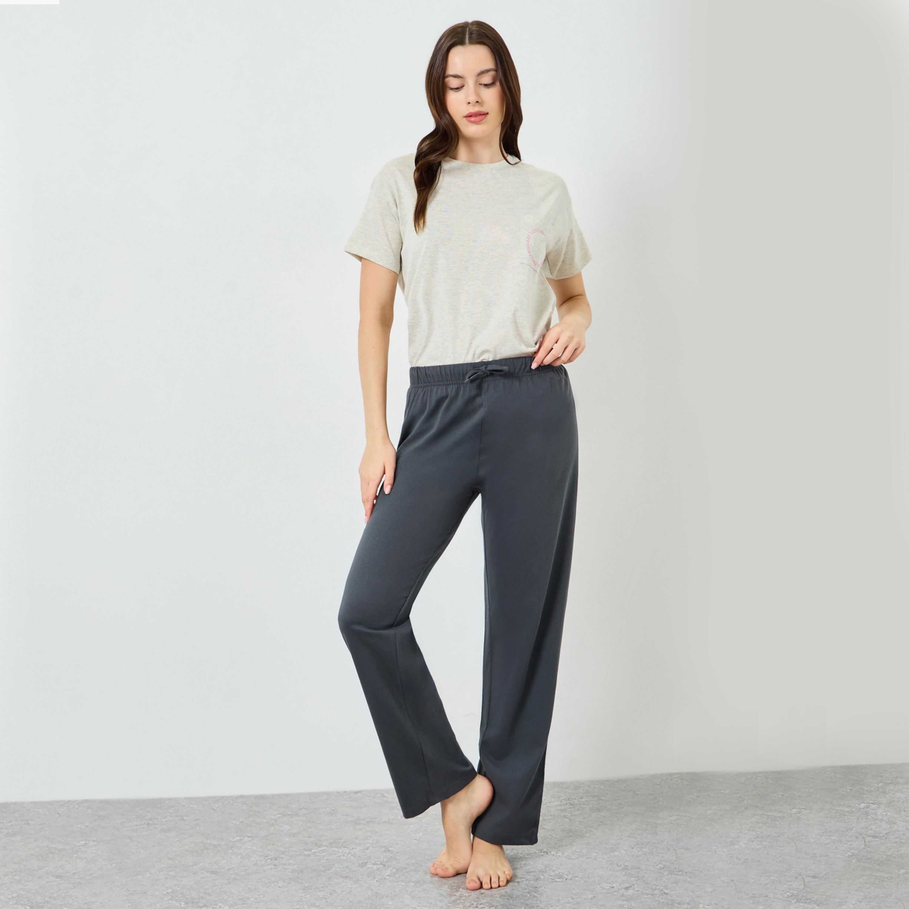 طقم بيجاما من بلوزة بطبعة جيب وبنطال-women-clothing-nightwear-pyjamas-longsets-image-1