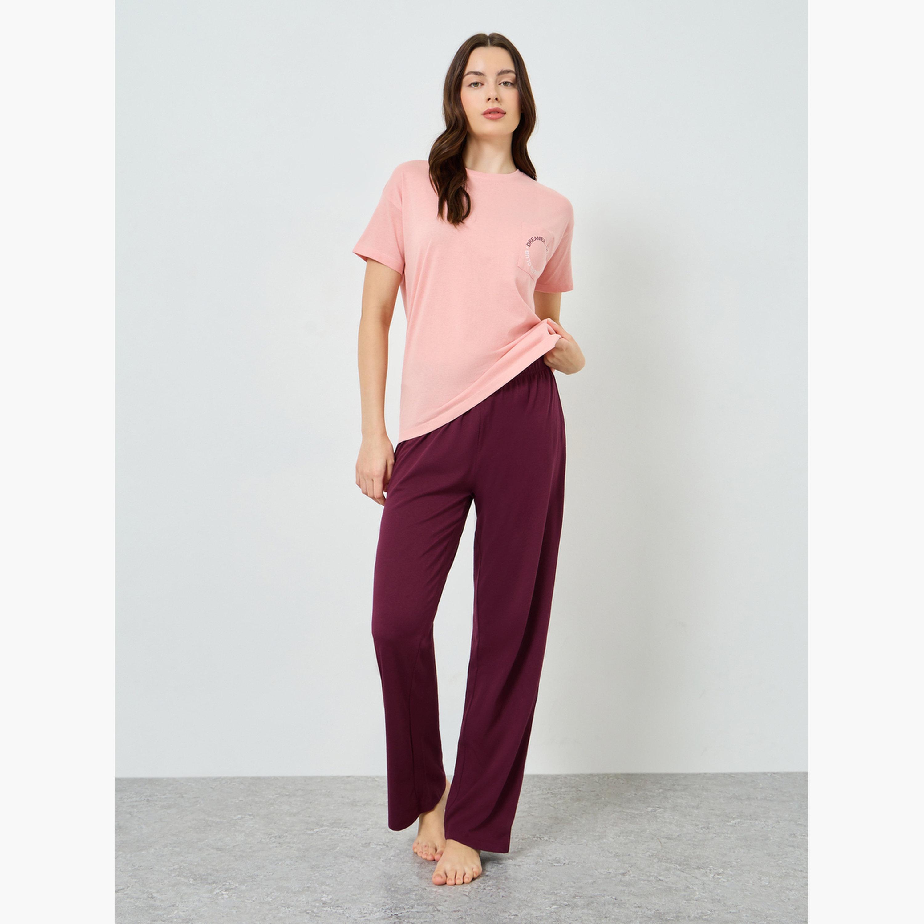 طقم بيجاما من بلوزة بطبعة جيب وبنطال-women-clothing-nightwear-pyjamas-longsets-image-1