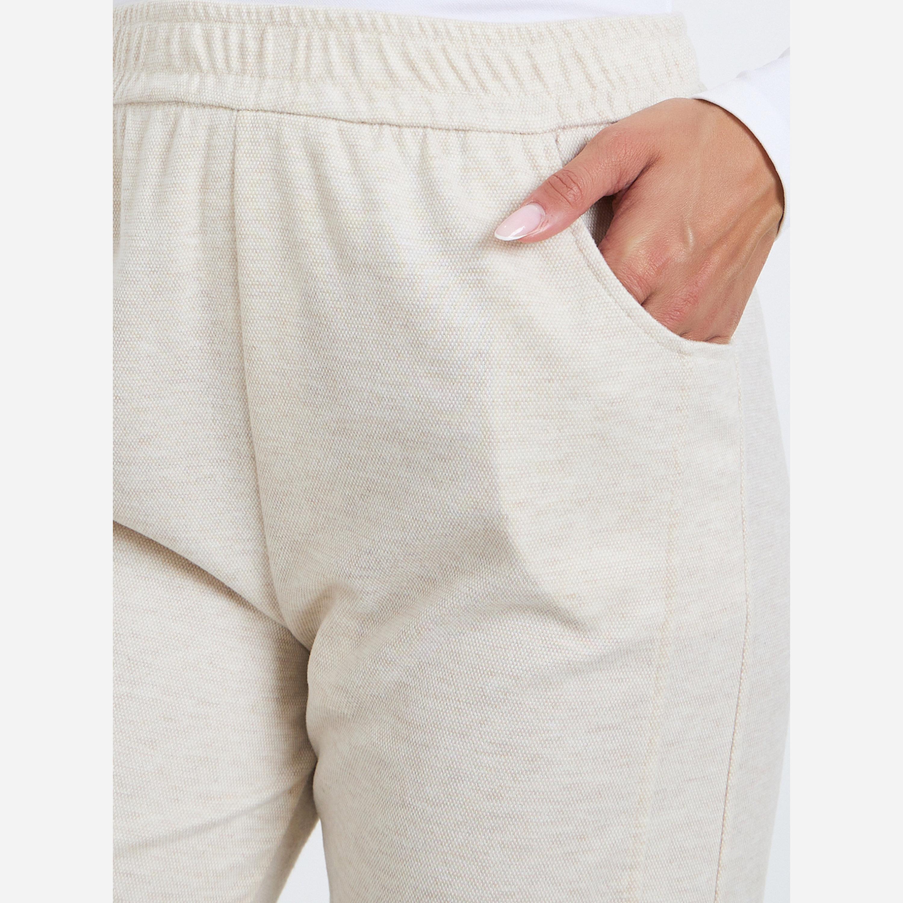 ستايلي - بنطال رياضي نسائي لون أبيض مقاس واسع-women-clothing-bottoms-joggers-image-3