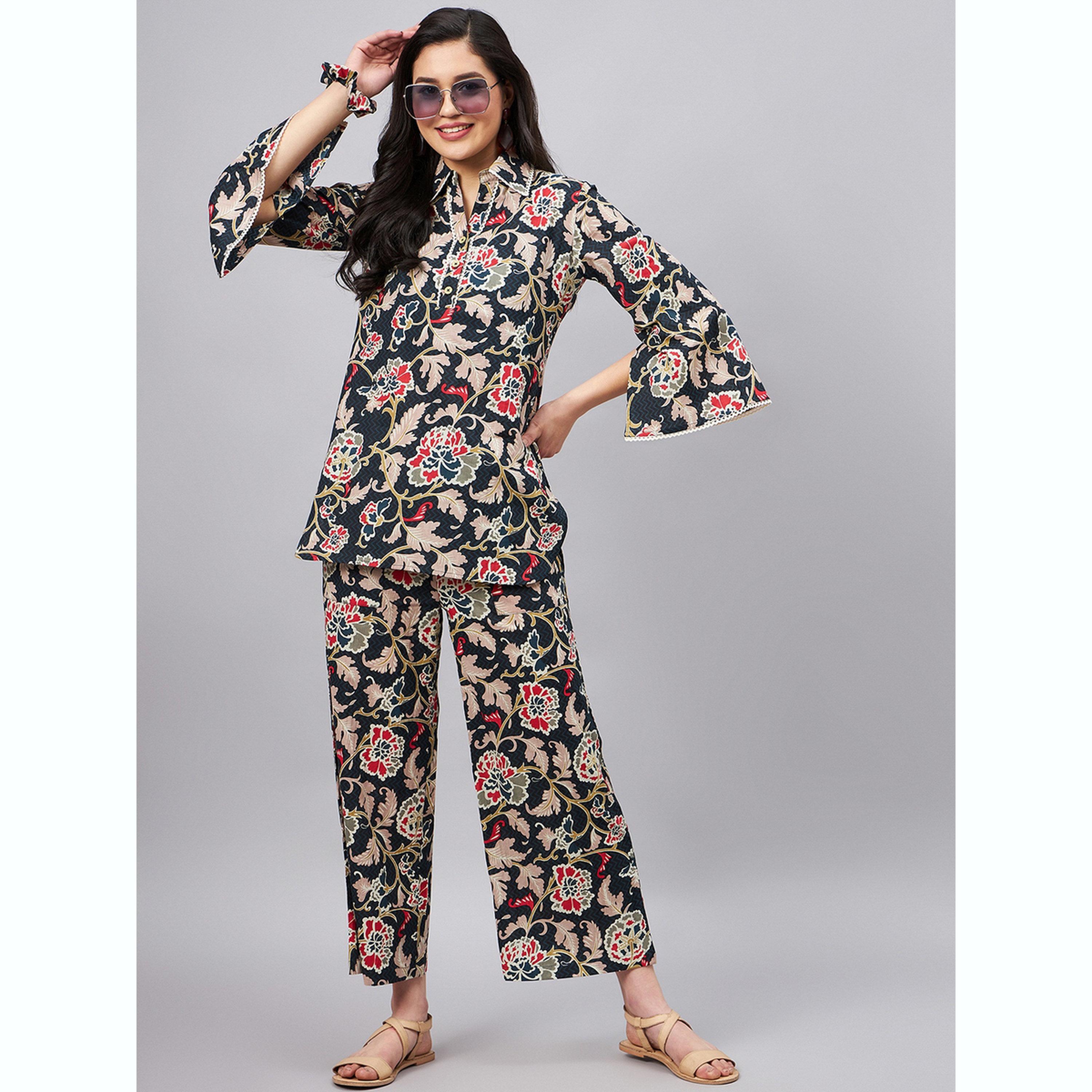 طقم منسق من بلوزة طويلة وبنطال مع ربطة سكرانشي-women-clothing-coordsets-image-2