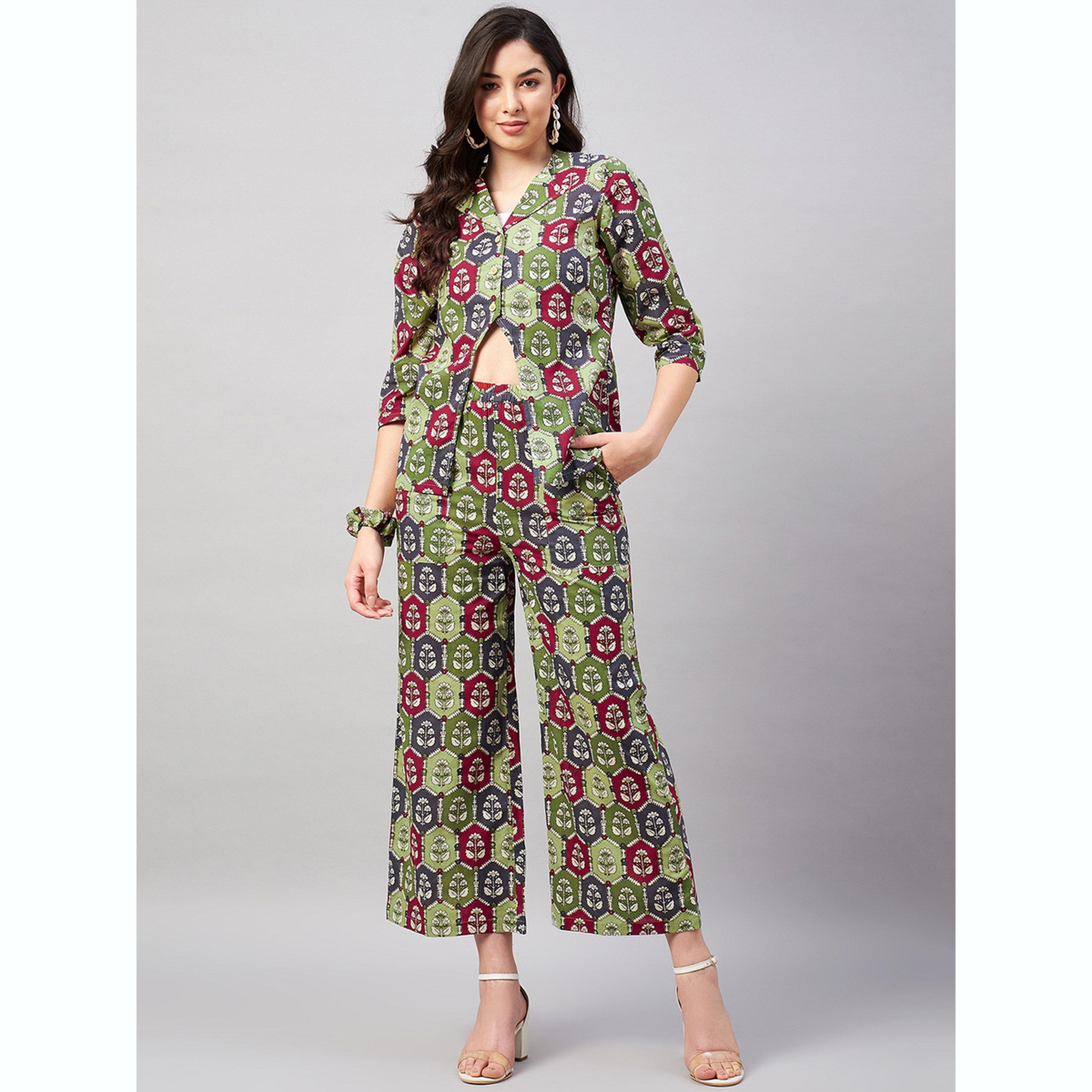 طقم قميص بفتحة عند الخصر وبنطلون وربطة شعر-women-clothing-coordsets-image-1