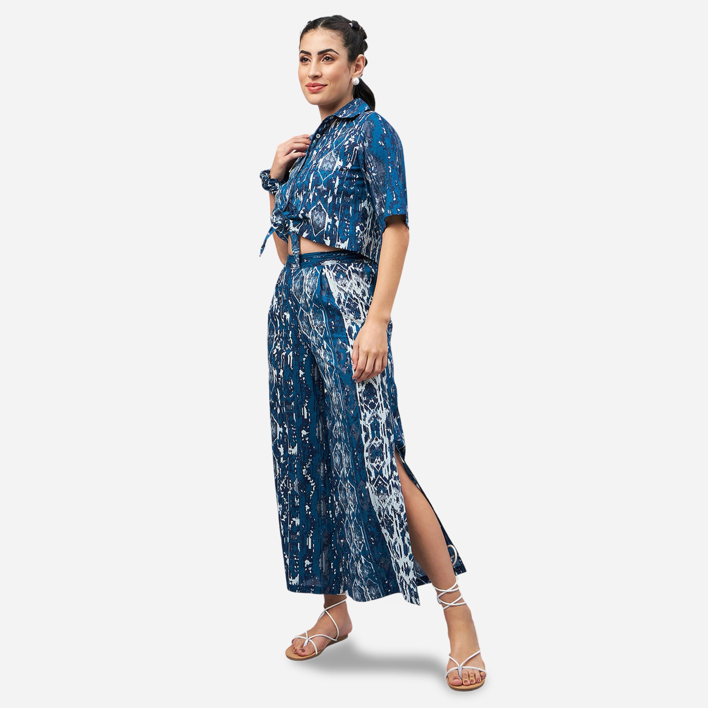 طقم منسق من بنطال واسع وبلوزة قصيرة مع ربطة سكرانشي-women-clothing-coordsets-image-2