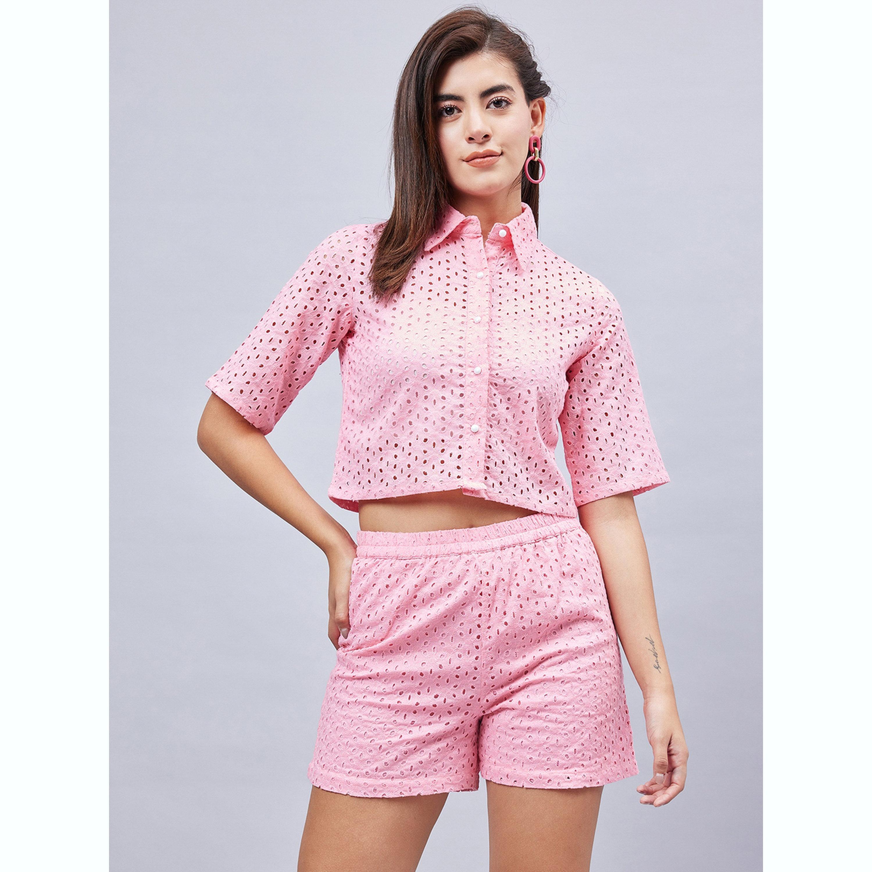 طقم منسق من شورت وبلوزة قصيرة بتفاصيل شيفلي-women-clothing-coordsets-image-1
