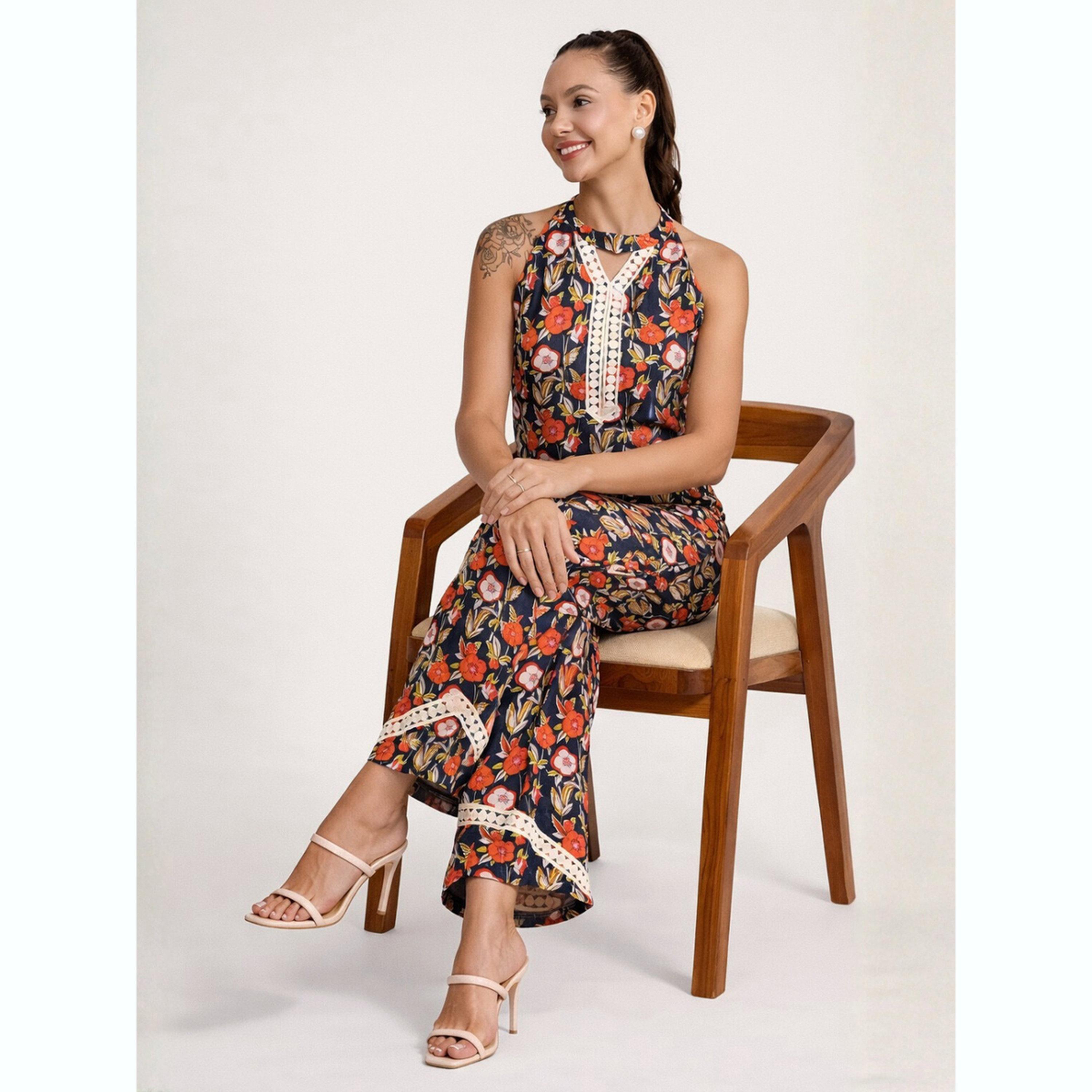 طقم منسق بلوزة بياقة هولتر وبنطال بطبعة أزهار-women-clothing-coordsets-image-3