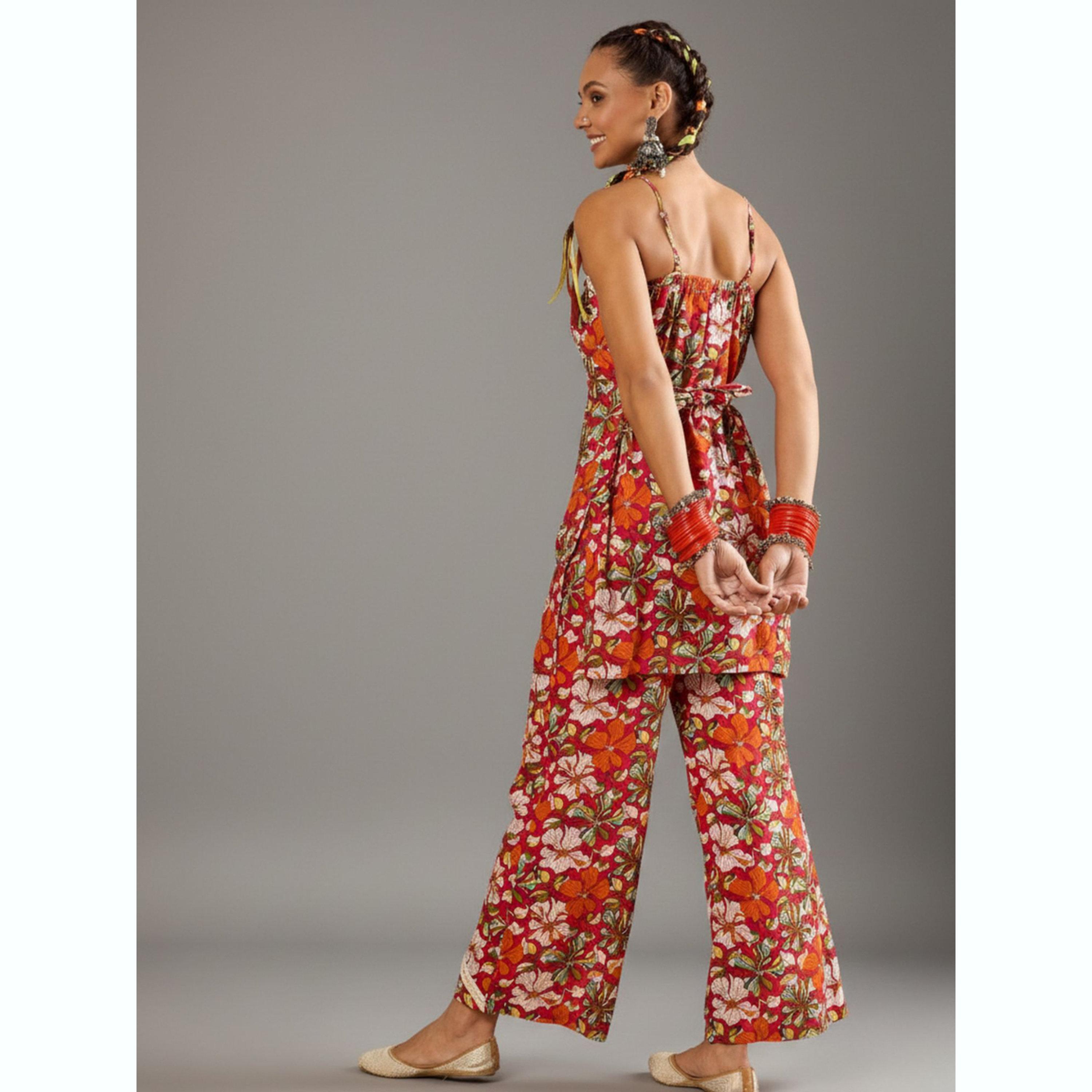 طقم من بلوزة بياقة هولتر بنقشة زهور وبنطال-women-clothing-coordsets-image-3