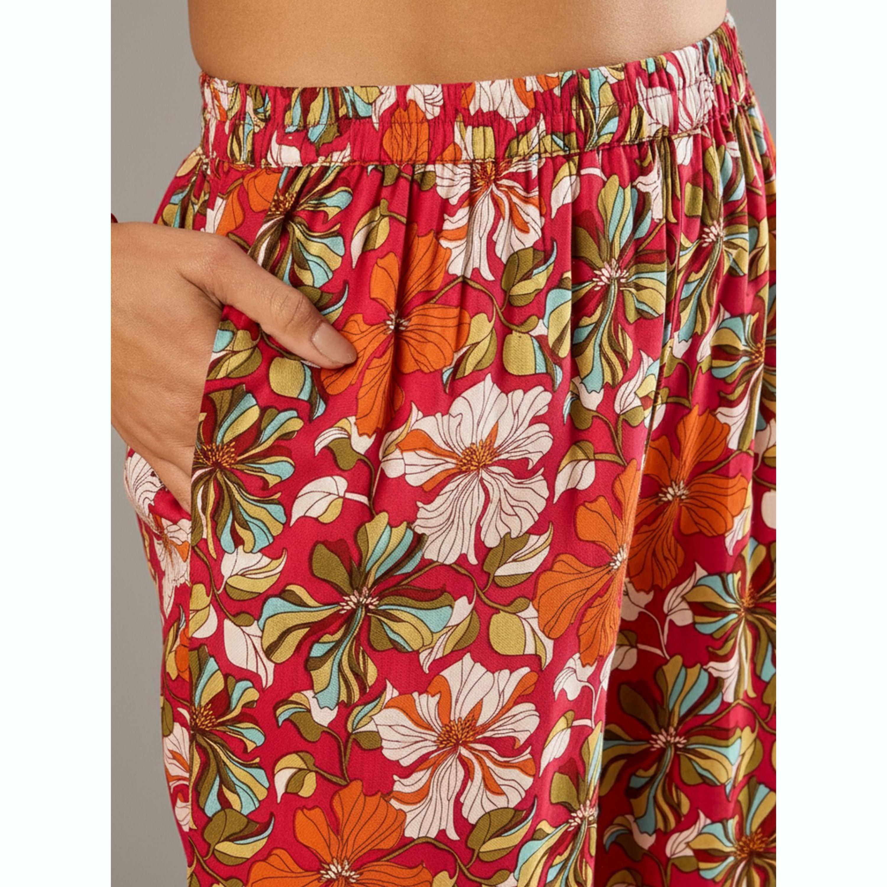 طقم من بلوزة بياقة هولتر بنقشة زهور وبنطال-women-clothing-coordsets-image-5