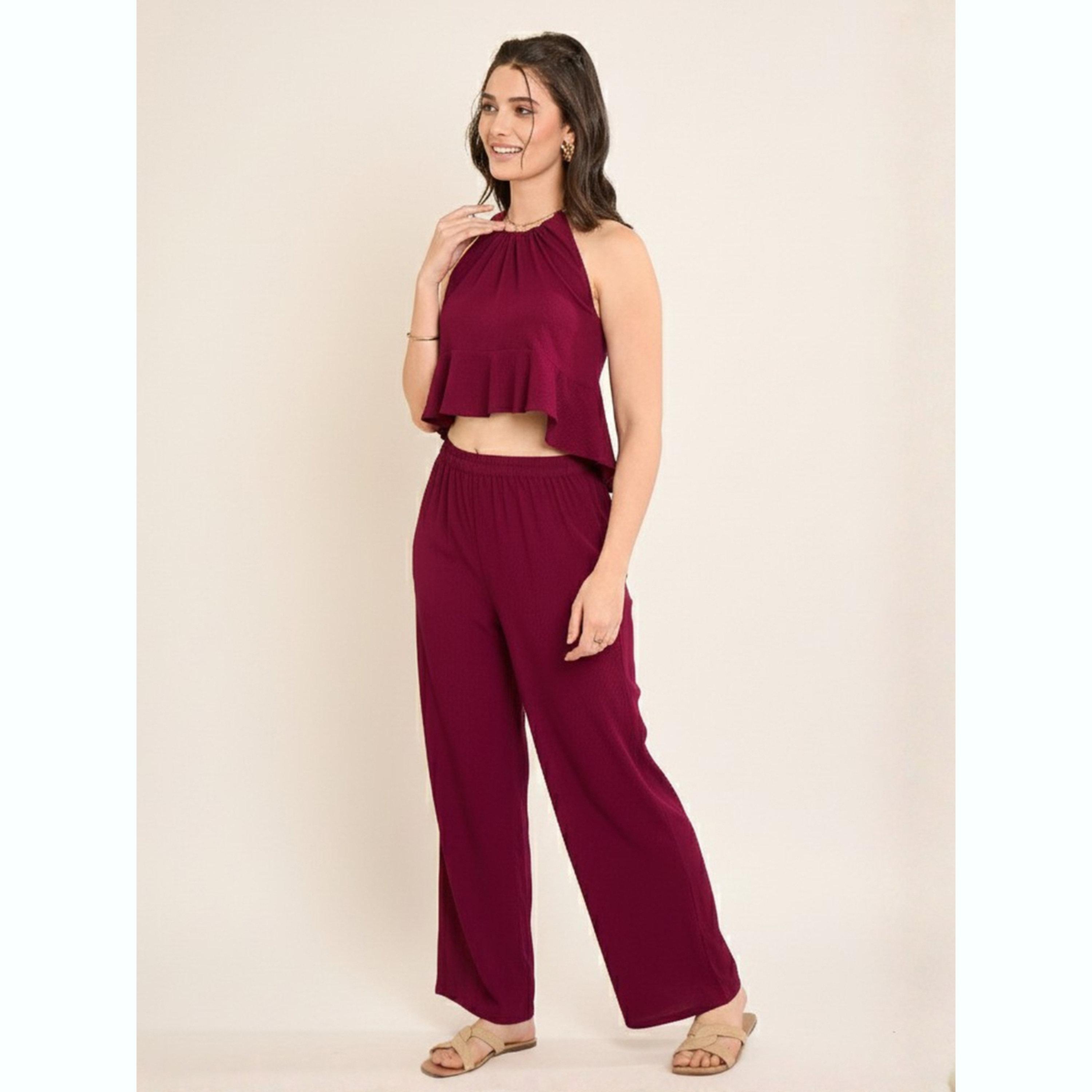 طقم منسق بلوزة كروب بياقة هولتر وبنطال-women-clothing-coordsets-image-4
