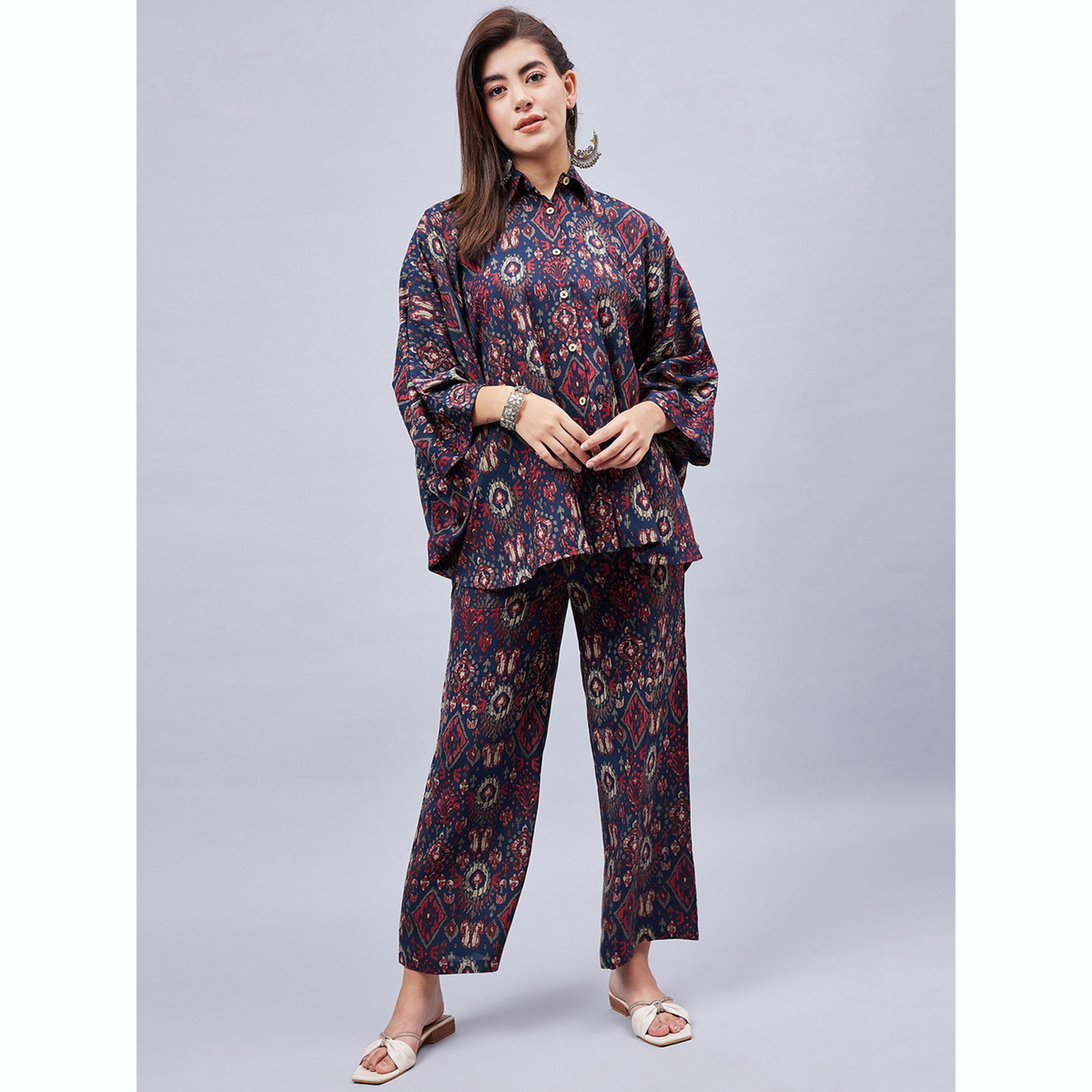 طقم قميص وبنطلون بطبعة شاملة-women-clothing-coordsets-image-1
