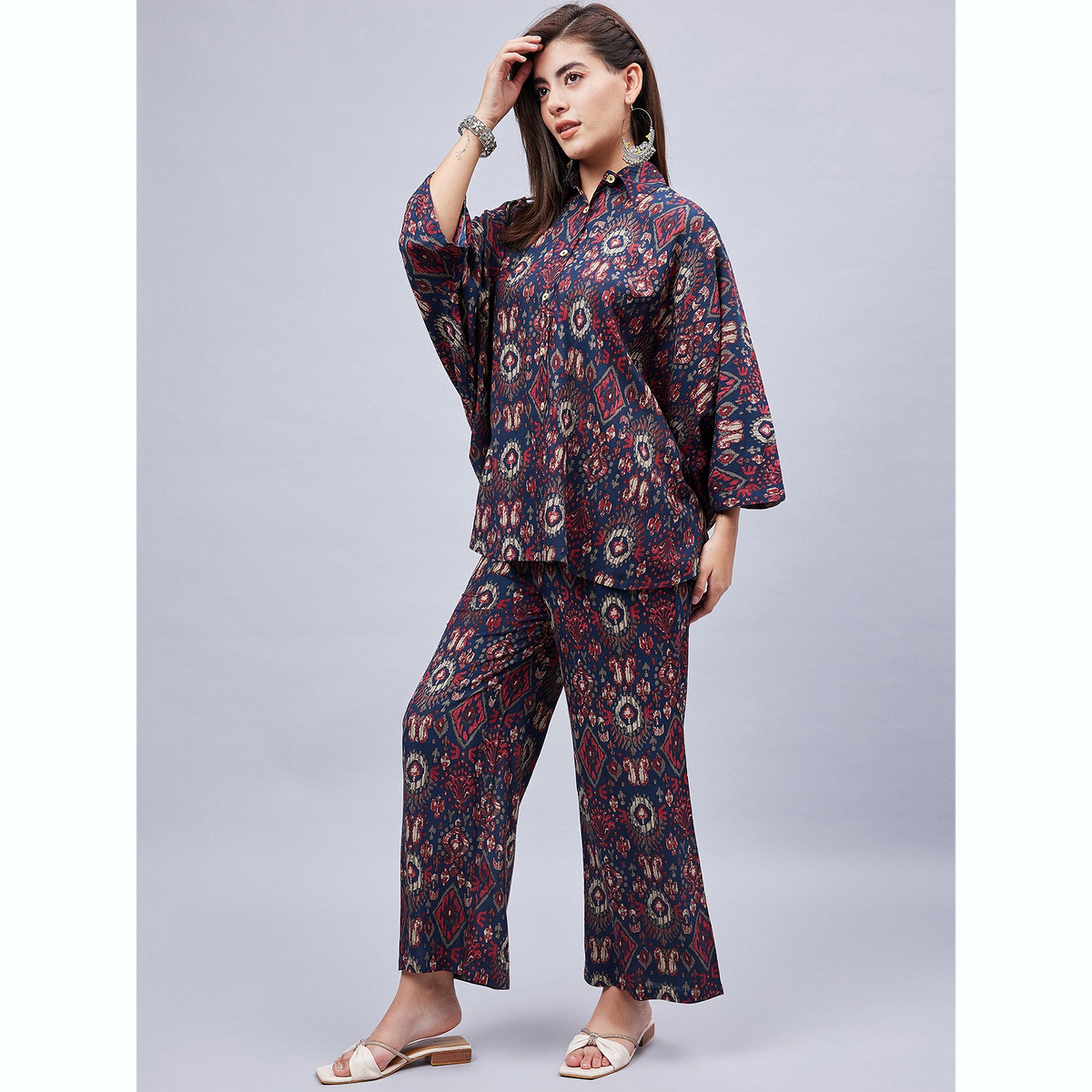 طقم قميص وبنطلون بطبعة شاملة-women-clothing-coordsets-image-3