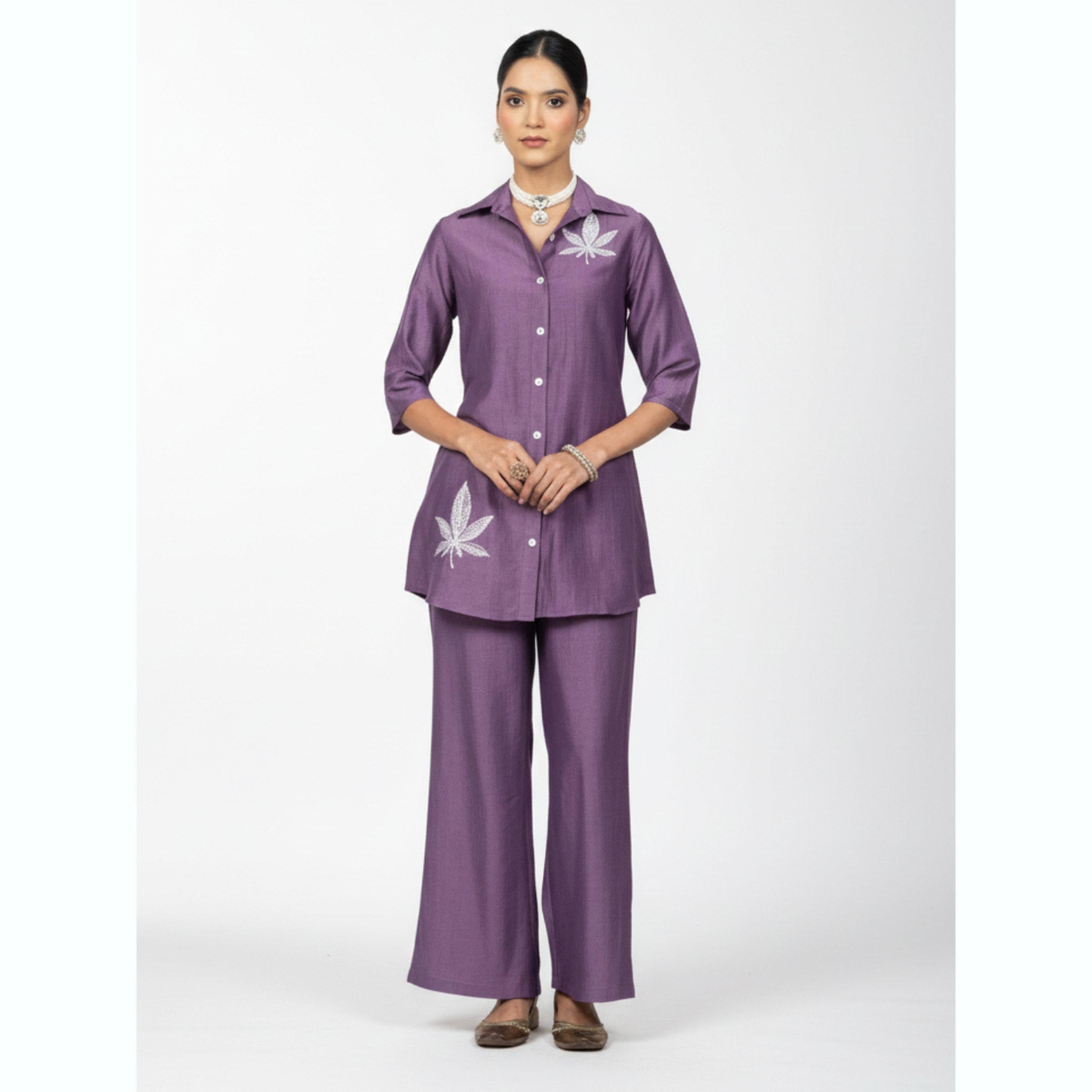 طقم قميص مطرز وبنطال بأرجل واسعة-women-clothing-coordsets-image-1
