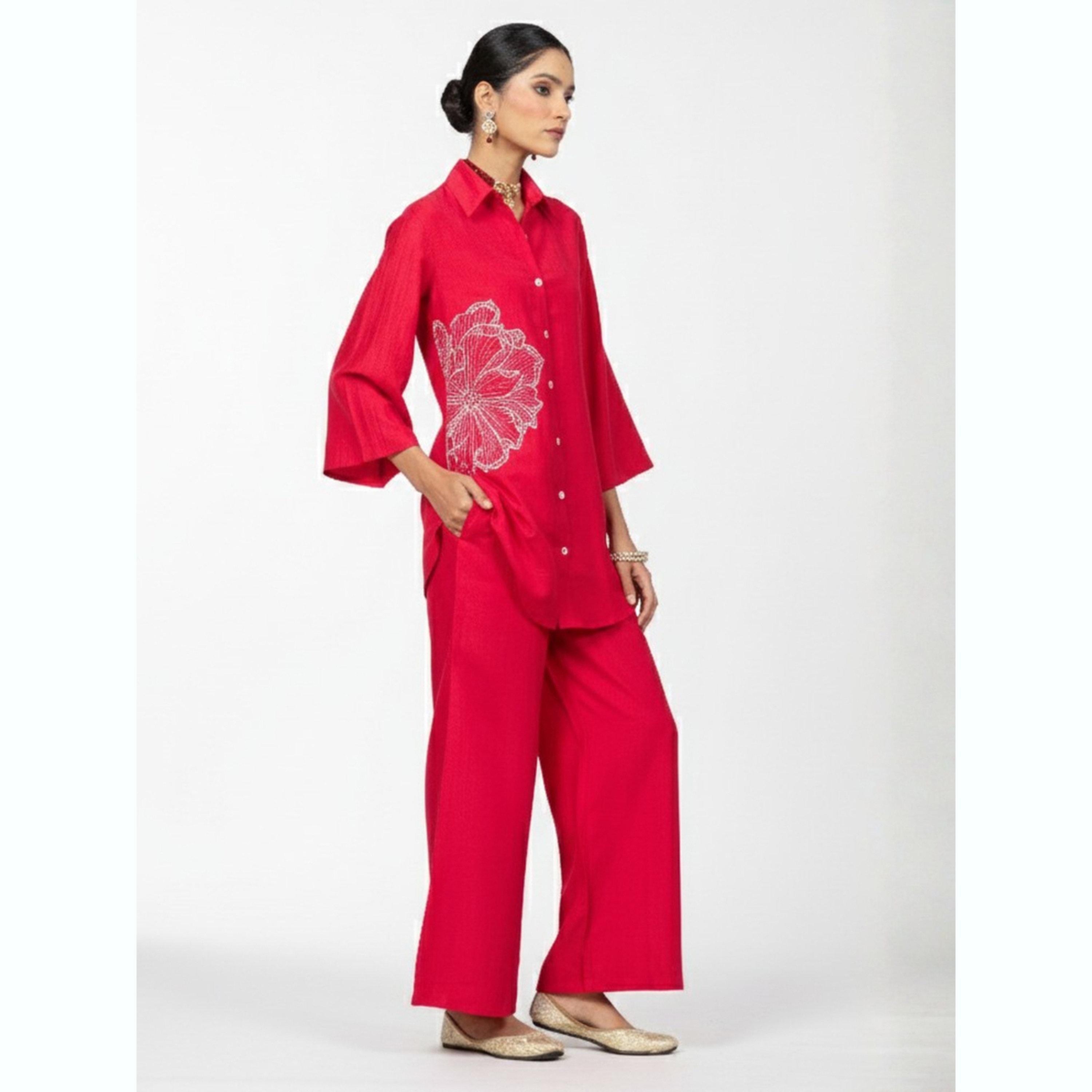 طقم منسق قميص بتطريز أزهار وبنطال-women-clothing-coordsets-image-2