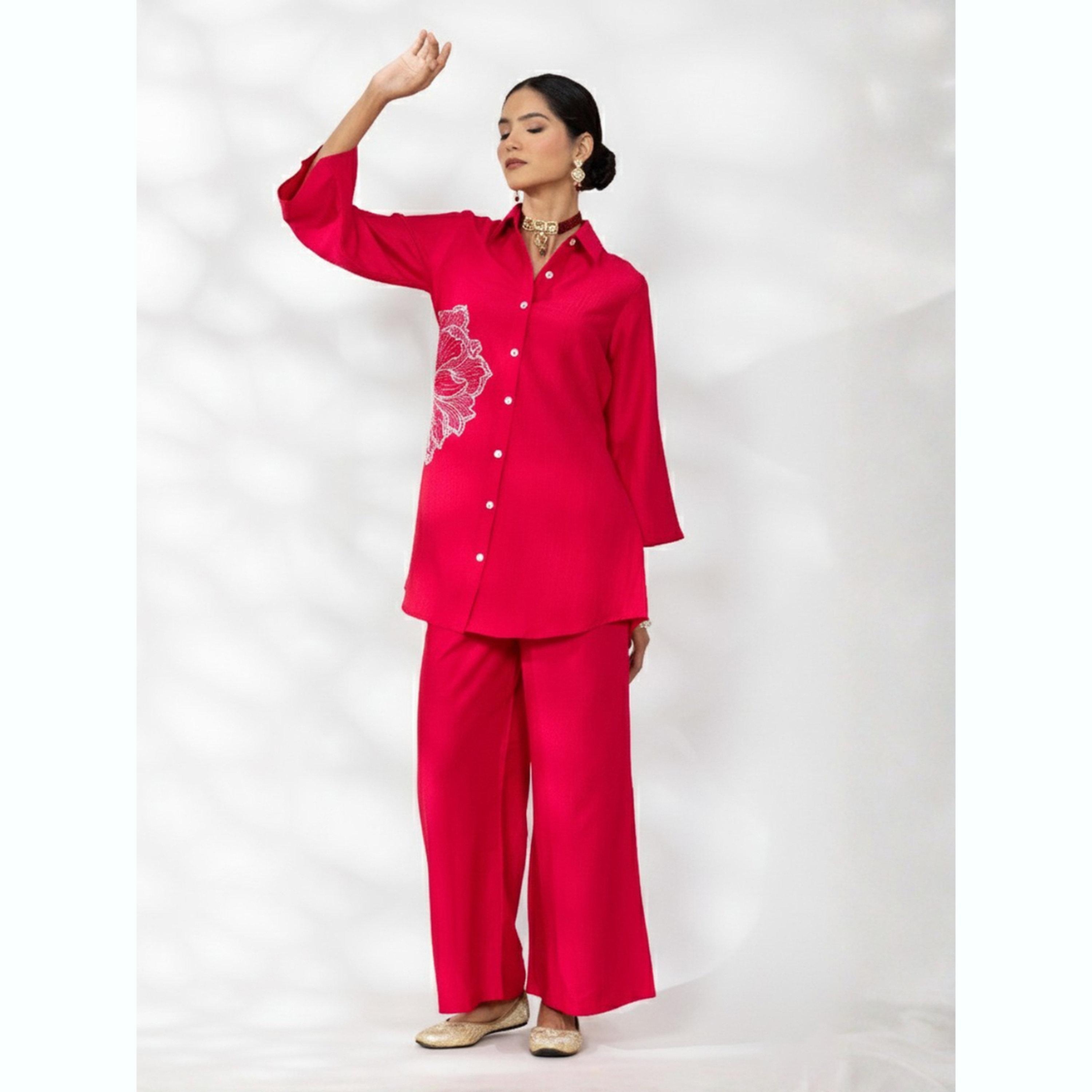 طقم منسق قميص بتطريز أزهار وبنطال-women-clothing-coordsets-image-3