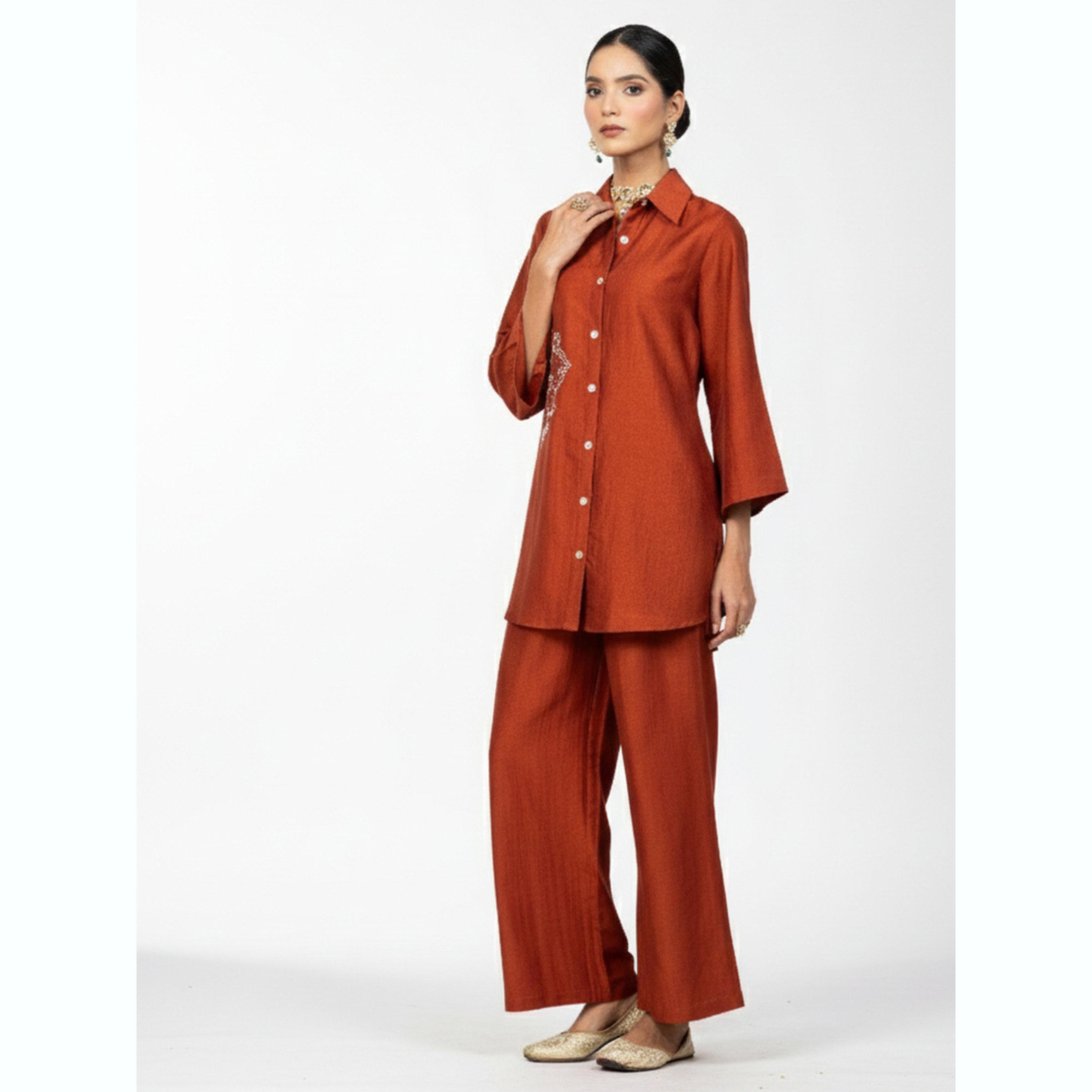 طقم قميص مطرز وبنطال بأرجل واسعة-women-clothing-coordsets-image-4