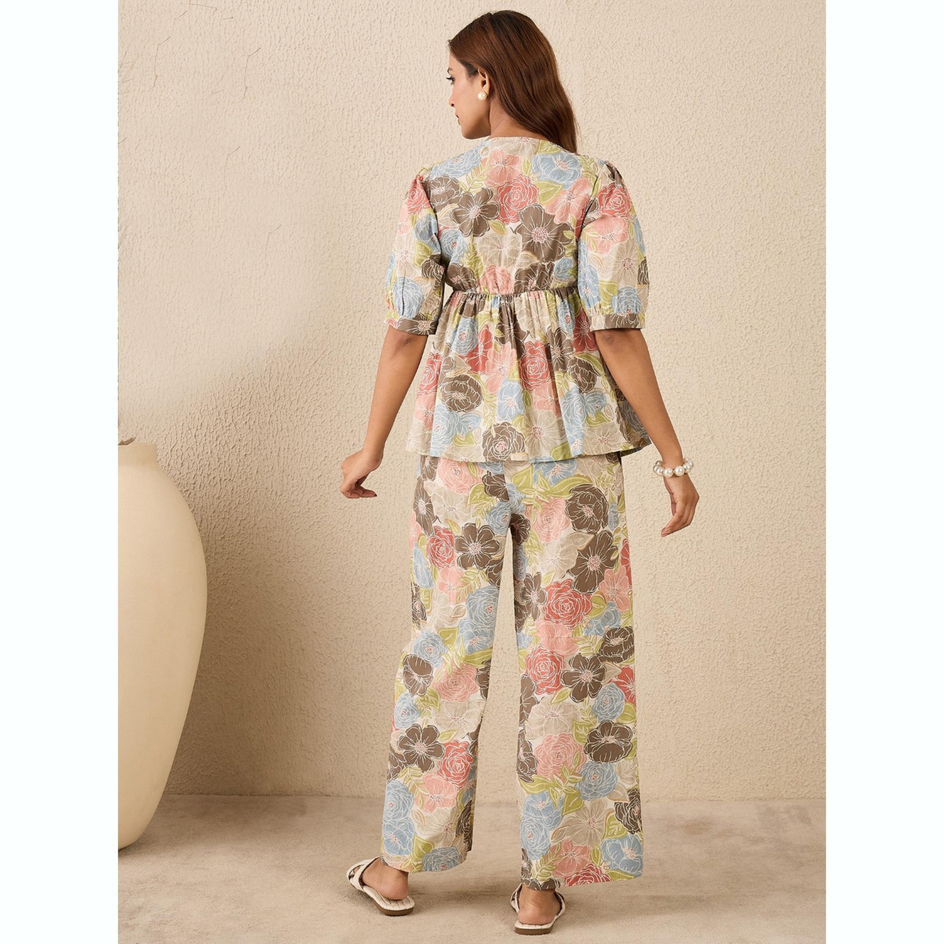 طقم بلوزة ملتفة مطبوعة وبنطال-women-clothing-coordsets-image-6