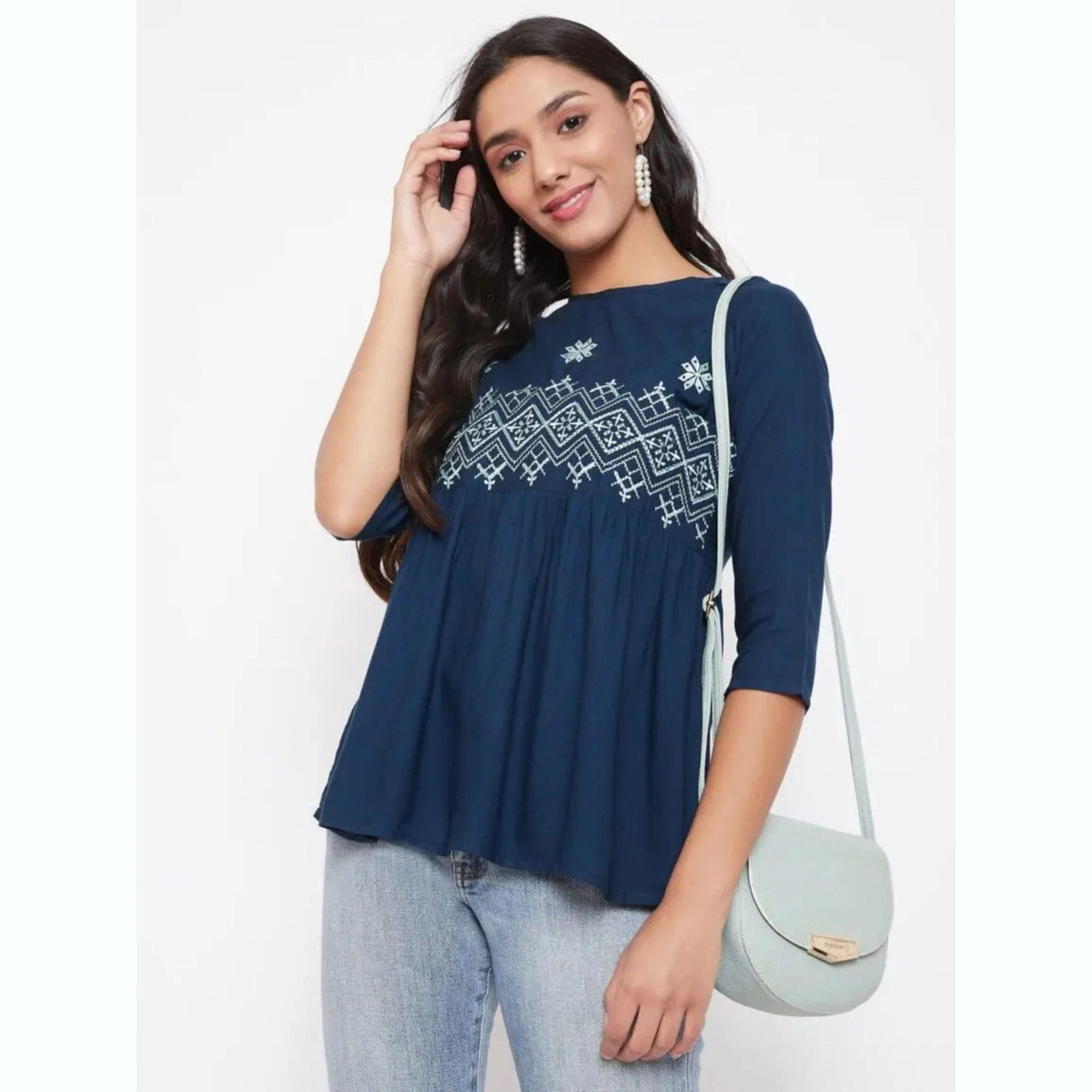 واين ريد × ستايلي - بلوزة زرقاء داكنة مطرزة من قماش الرايون تصميم A للنساء-women-clothing-shirtsandblouses-blouses-image-2