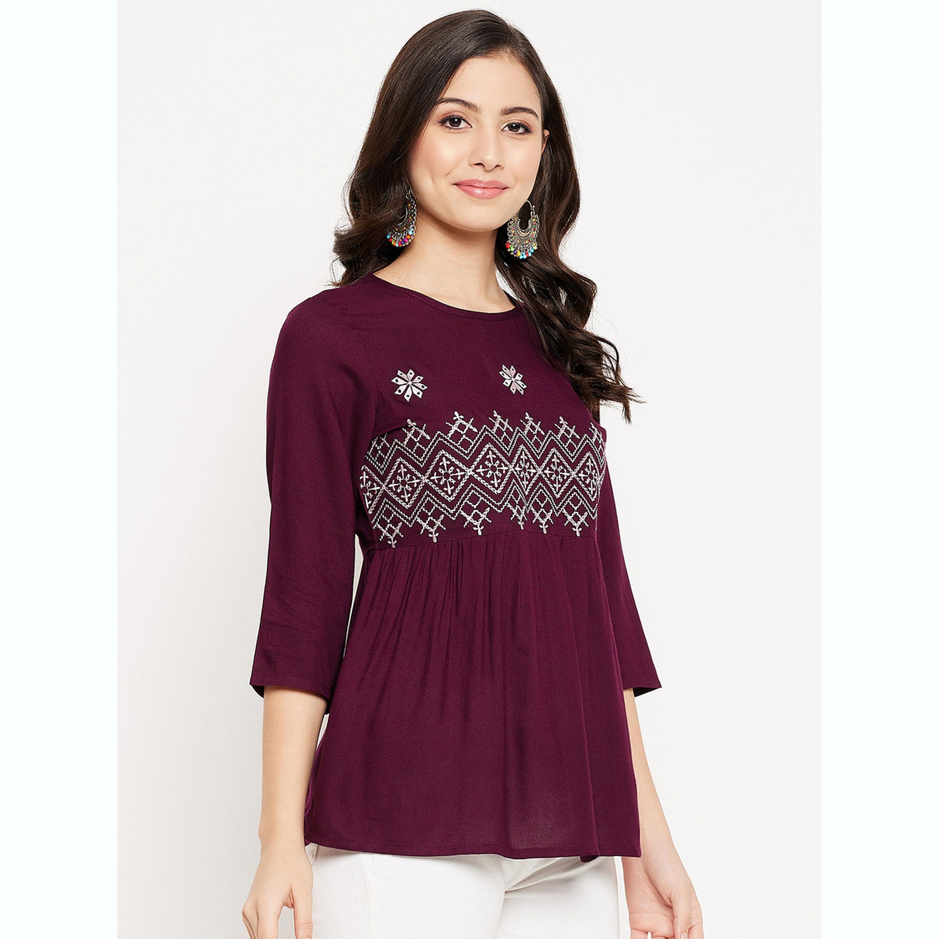 واين ريد × ستايلي - بلوزة أرجوانية مطرزة من قماش الرايون بتصميم بيبلوم للنساء-women-clothing-shirtsandblouses-blouses-image-4