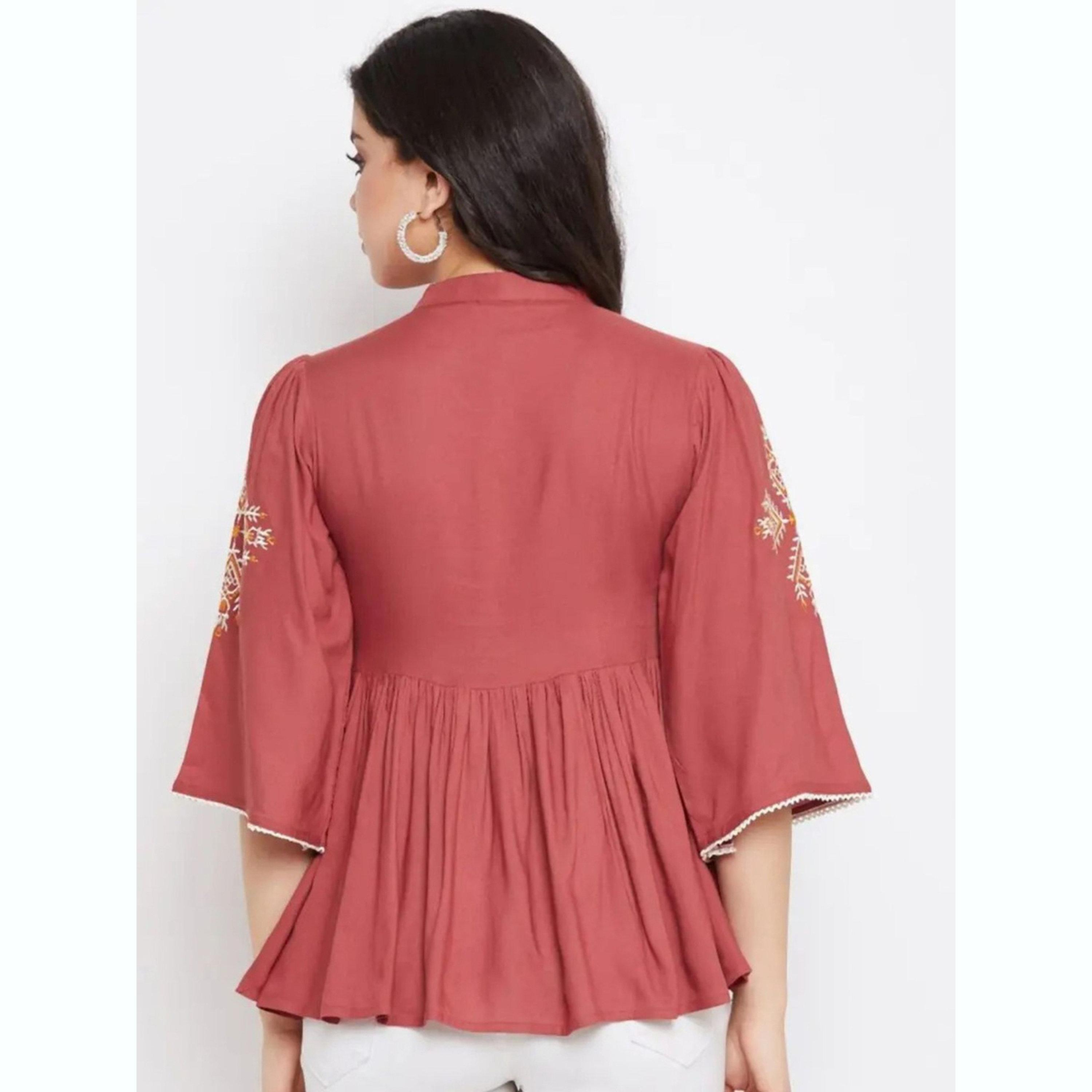 واين ريد × ستايلي - بلوزة من قماش الرايون المطرز باللون العنابي للنساء-women-clothing-shirtsandblouses-blouses-image-3
