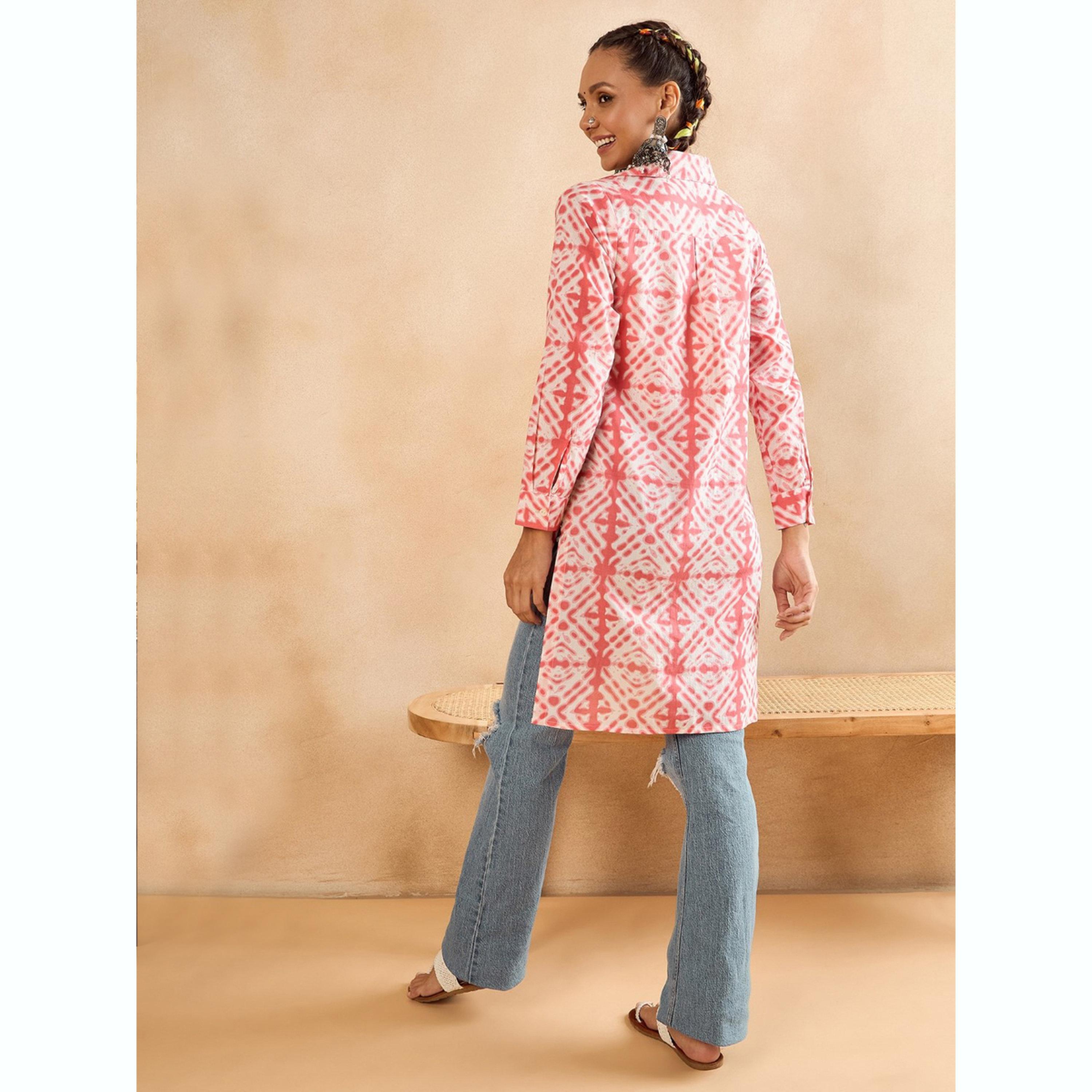 واين ريد × ستايلي - بلوزة حمراء بأكمام طويلة بنقشة التاي داي للنساء-women-clothing-shirtsandblouses-blouses-image-4