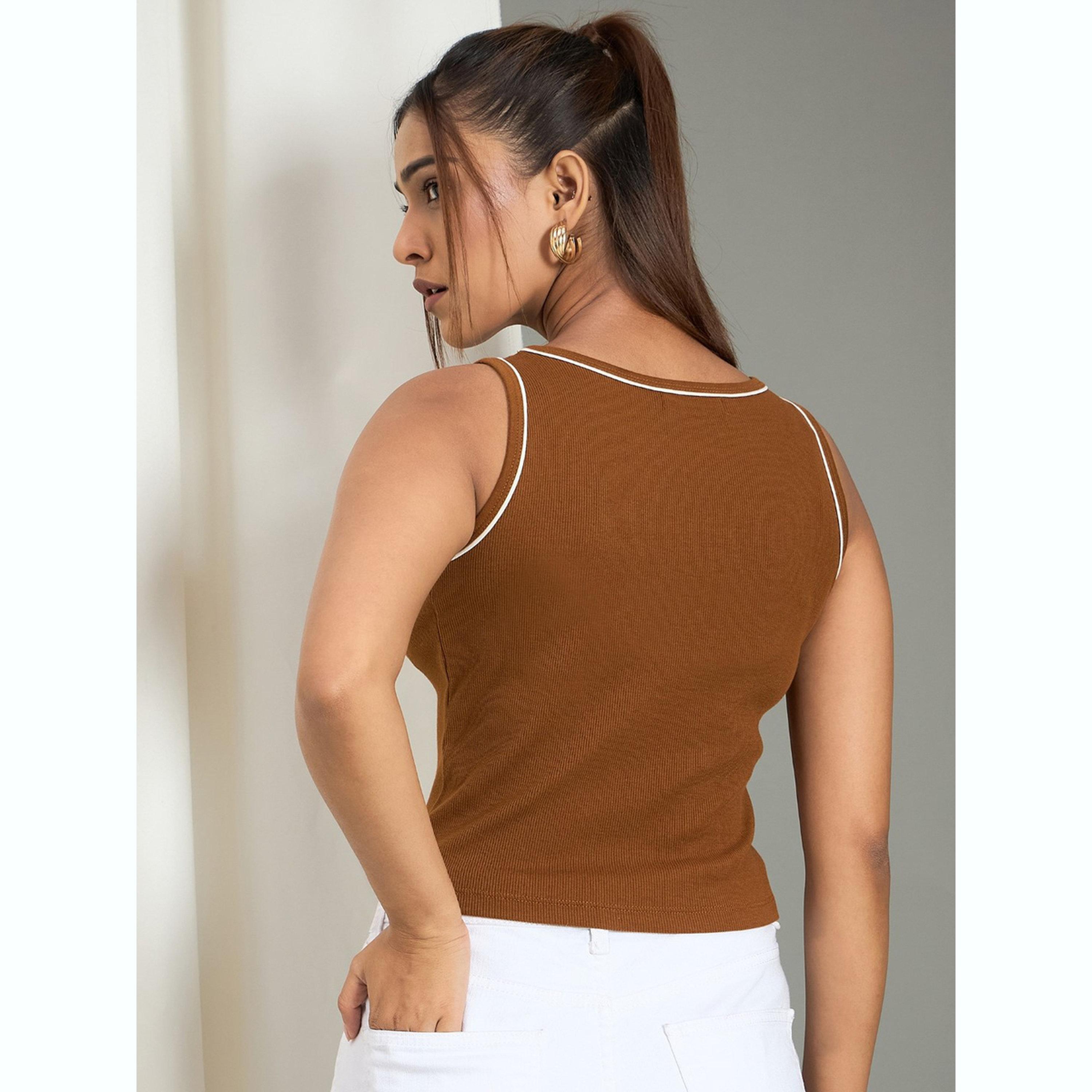 واين ريد × ستايلي - بلوزة بدون أكمام بلون بني مع حواف متباينة للنساء-women-clothing-shirtsandblouses-blouses-image-4
