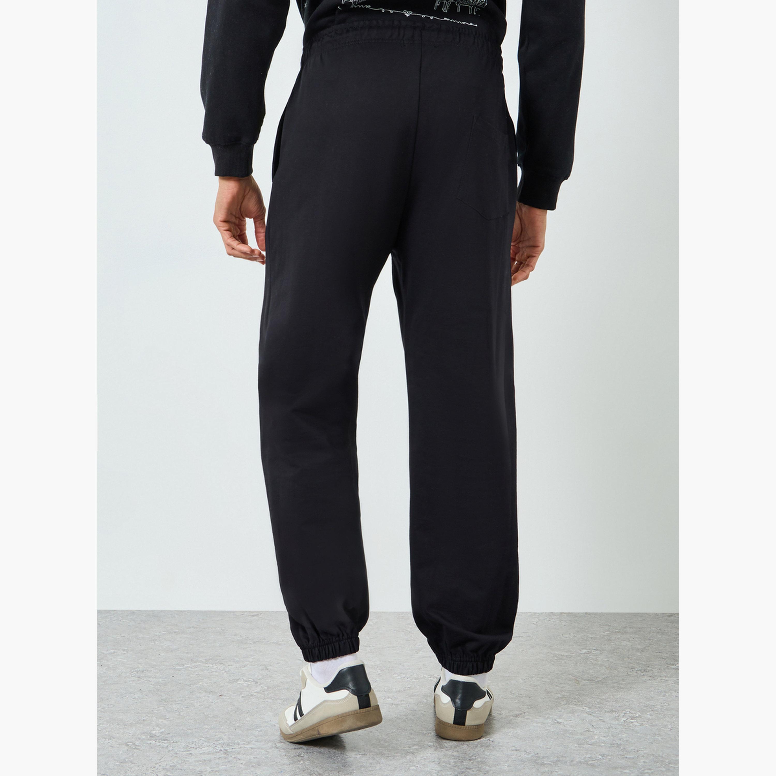 جوغر رجالي أسود بطبعة جرافيك-men-clothing-bottoms-joggers-image-3
