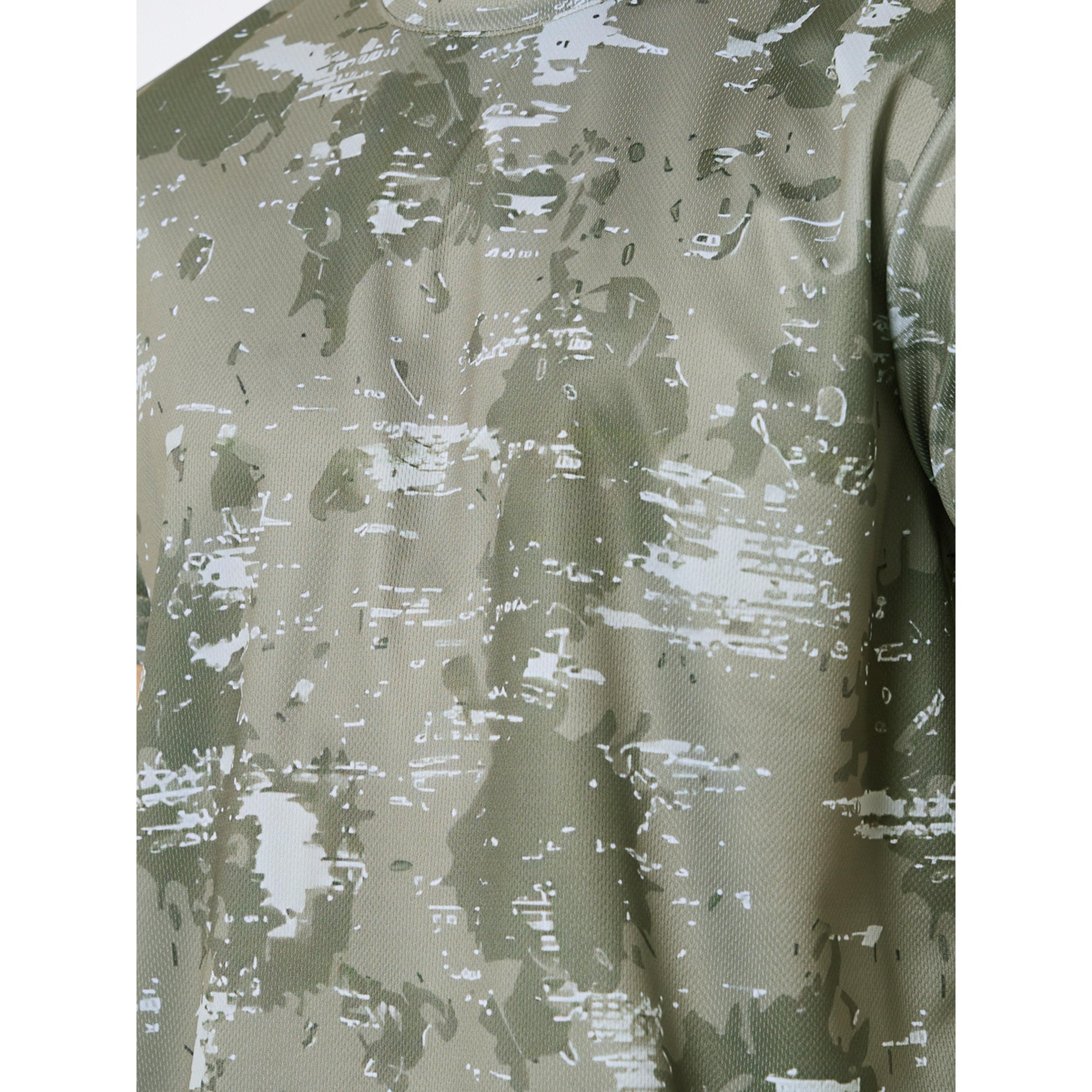 تيشيرت رياضي بطبعة مموهة وقصة مريحة-men-clothing-sportswearandactivewear-tshirtsandpolos-image-4