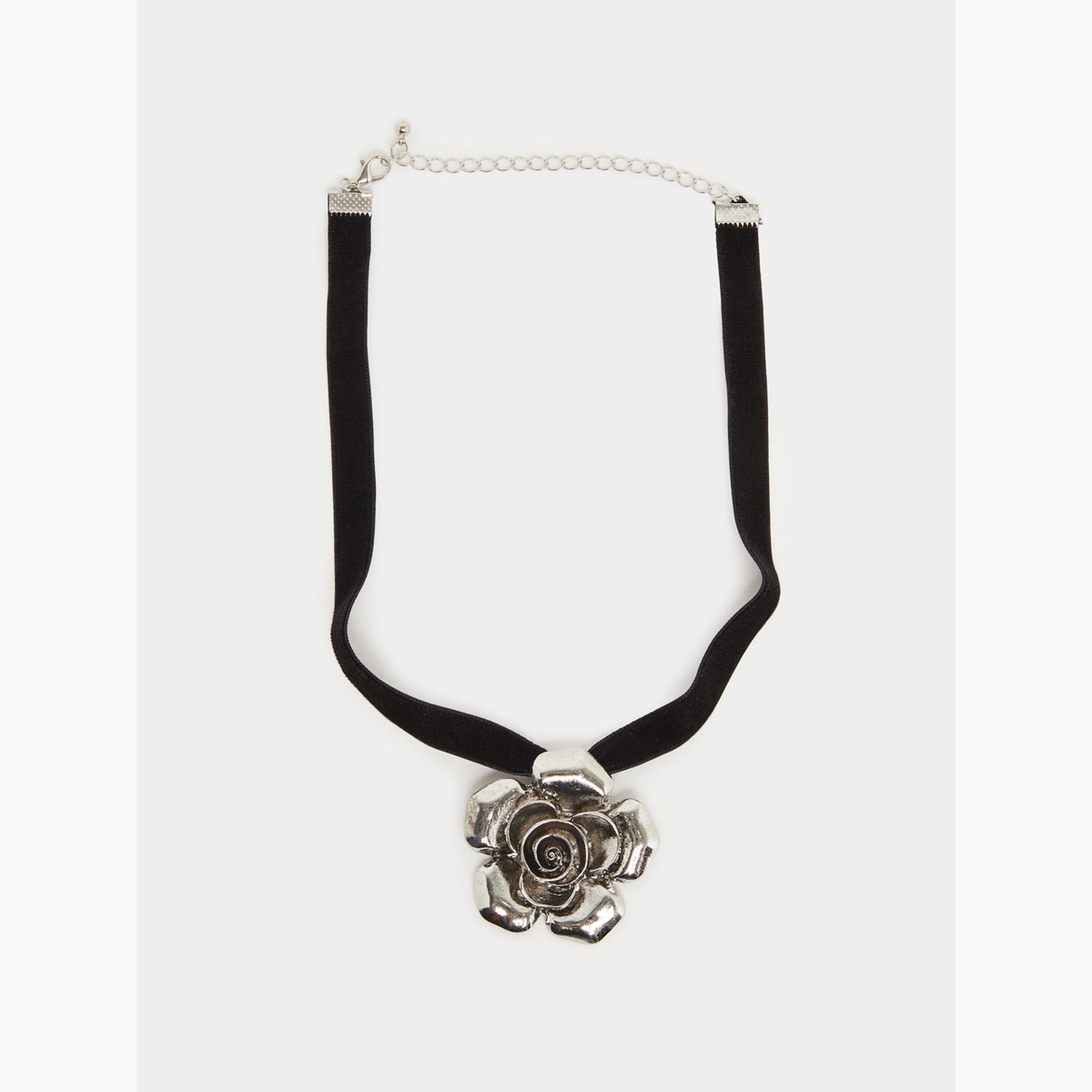 Styli Black Velvet Rose Choker Necklace-women-watchesandjewellery-jewellery-necklacesandpendants-image-1