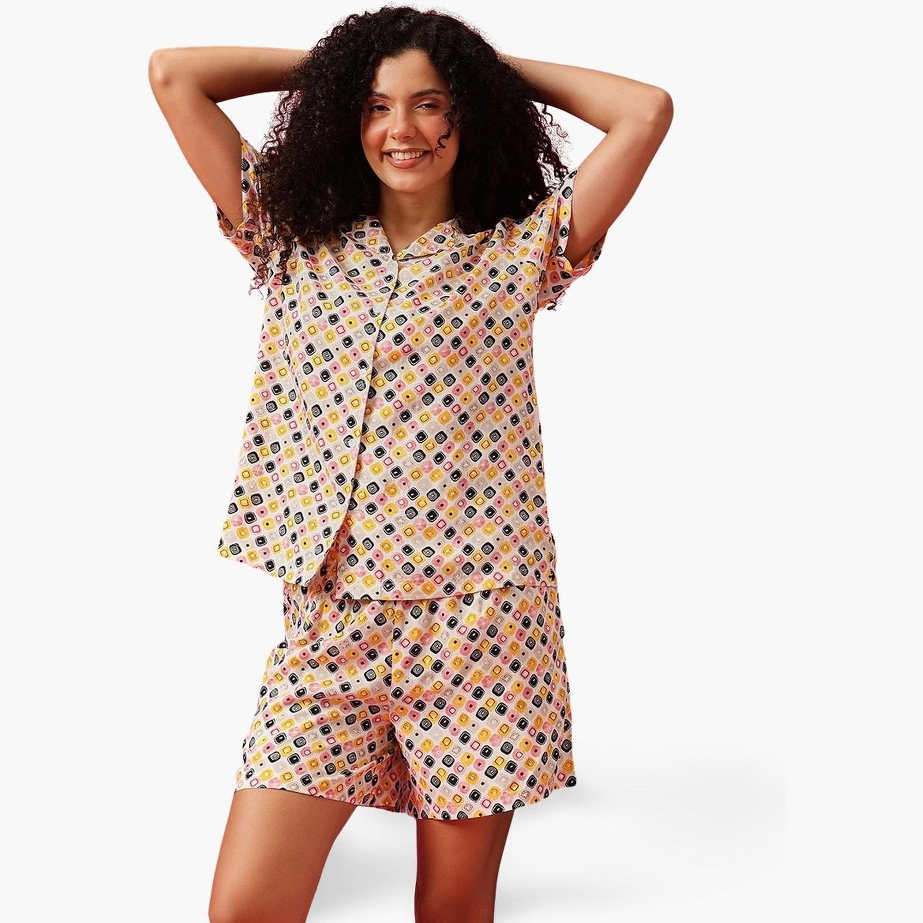 كلوفيا - قميص وشورت بأزرار بطبعة هندسية-women-clothing-nightwear-pyjamas-shortsets-image-6