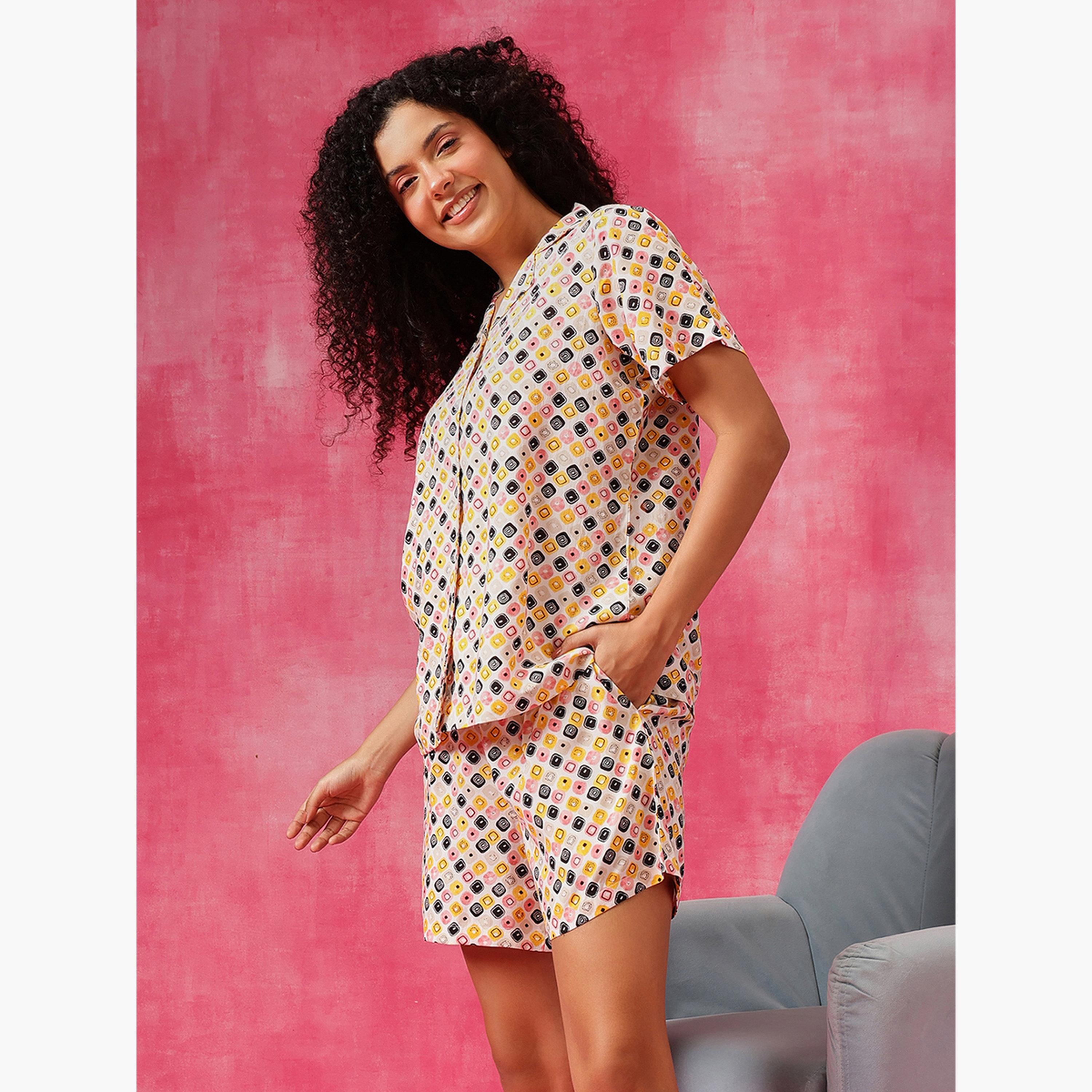 كلوفيا - قميص وشورت بأزرار بطبعة هندسية-women-clothing-nightwear-pyjamas-shortsets-image-3