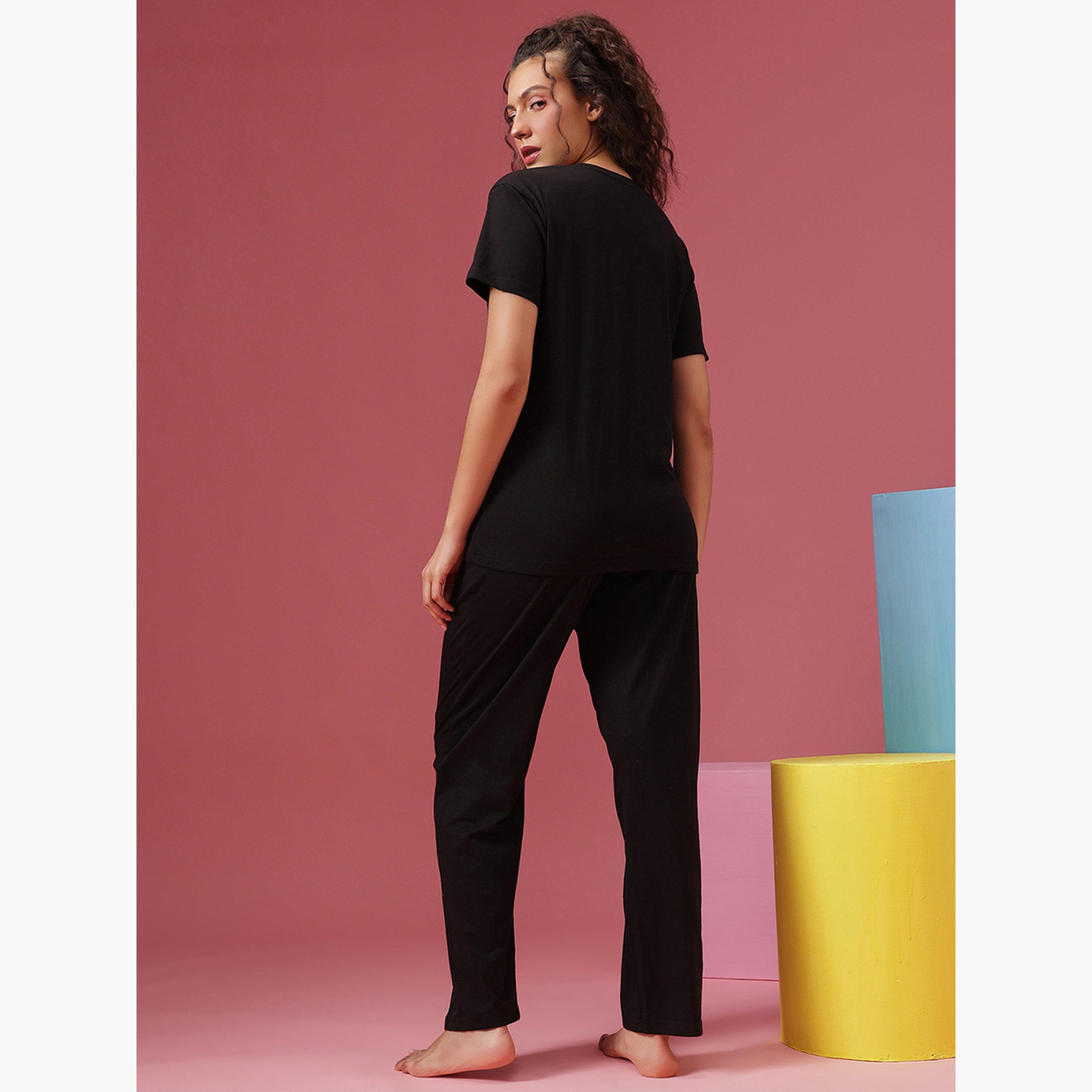 Clovia Cotton Graphic Print T-Shirt and Pyjama Set-women-clothing-nightwear-pyjamas-longsets-image-4