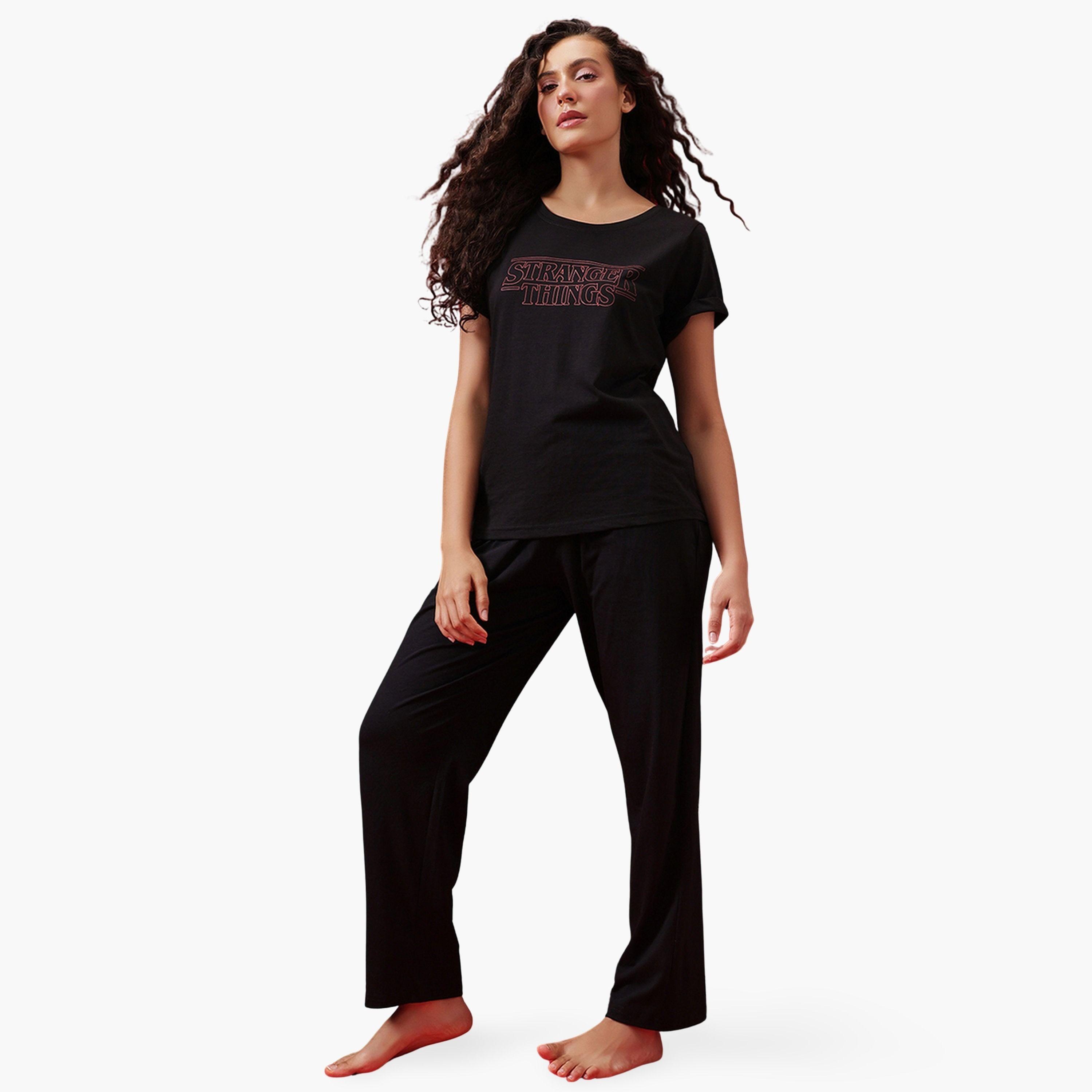 كلوفيا - يجامة قطنية برسومات غرافيكية-women-clothing-nightwear-pyjamas-longsets-image-1