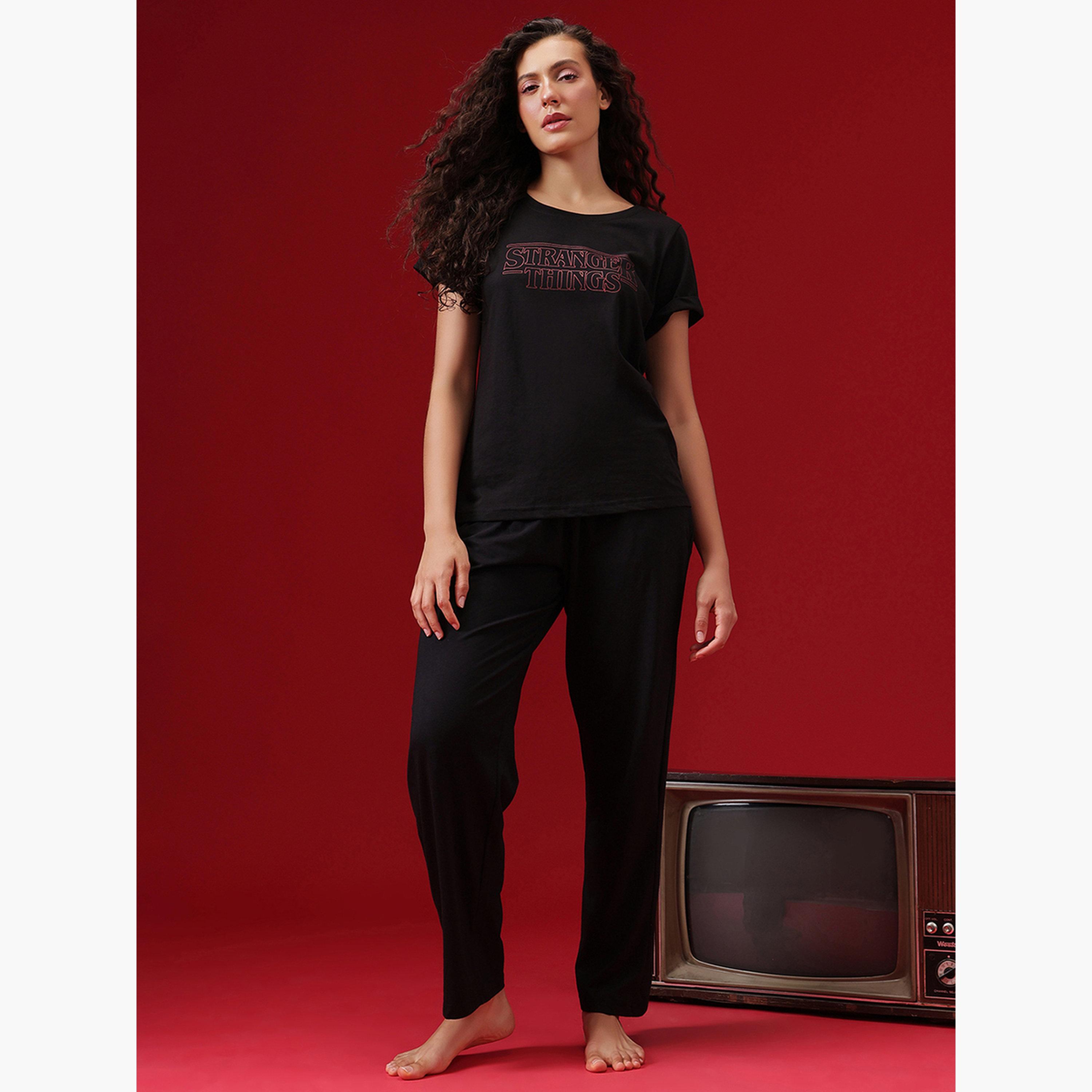 كلوفيا - يجامة قطنية برسومات غرافيكية-women-clothing-nightwear-pyjamas-longsets-image-2